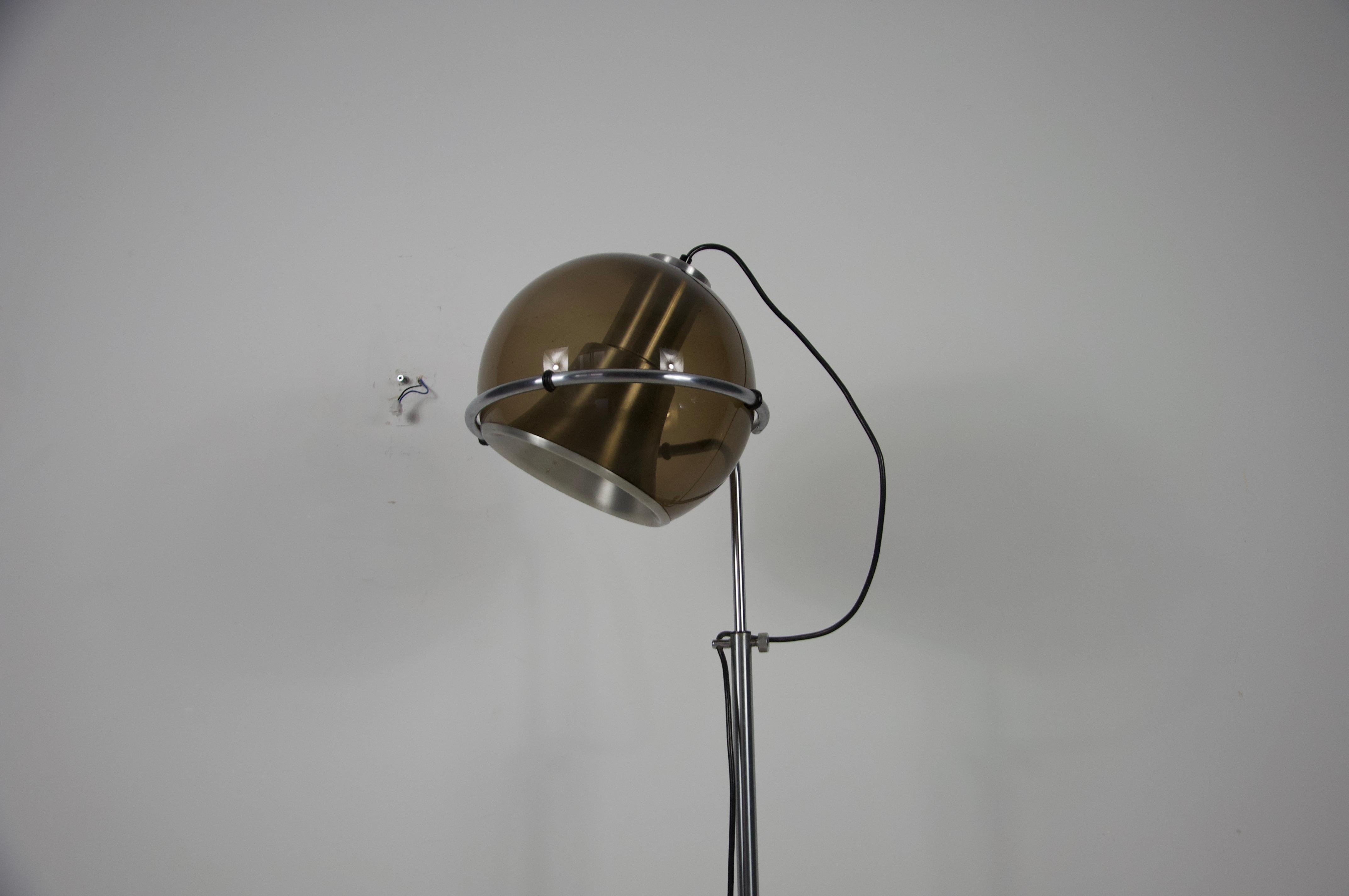 Globus Stehleuchte von Franck Ligtelijn für Raak, 1960er Jahre (Mitte des 20. Jahrhunderts) im Angebot