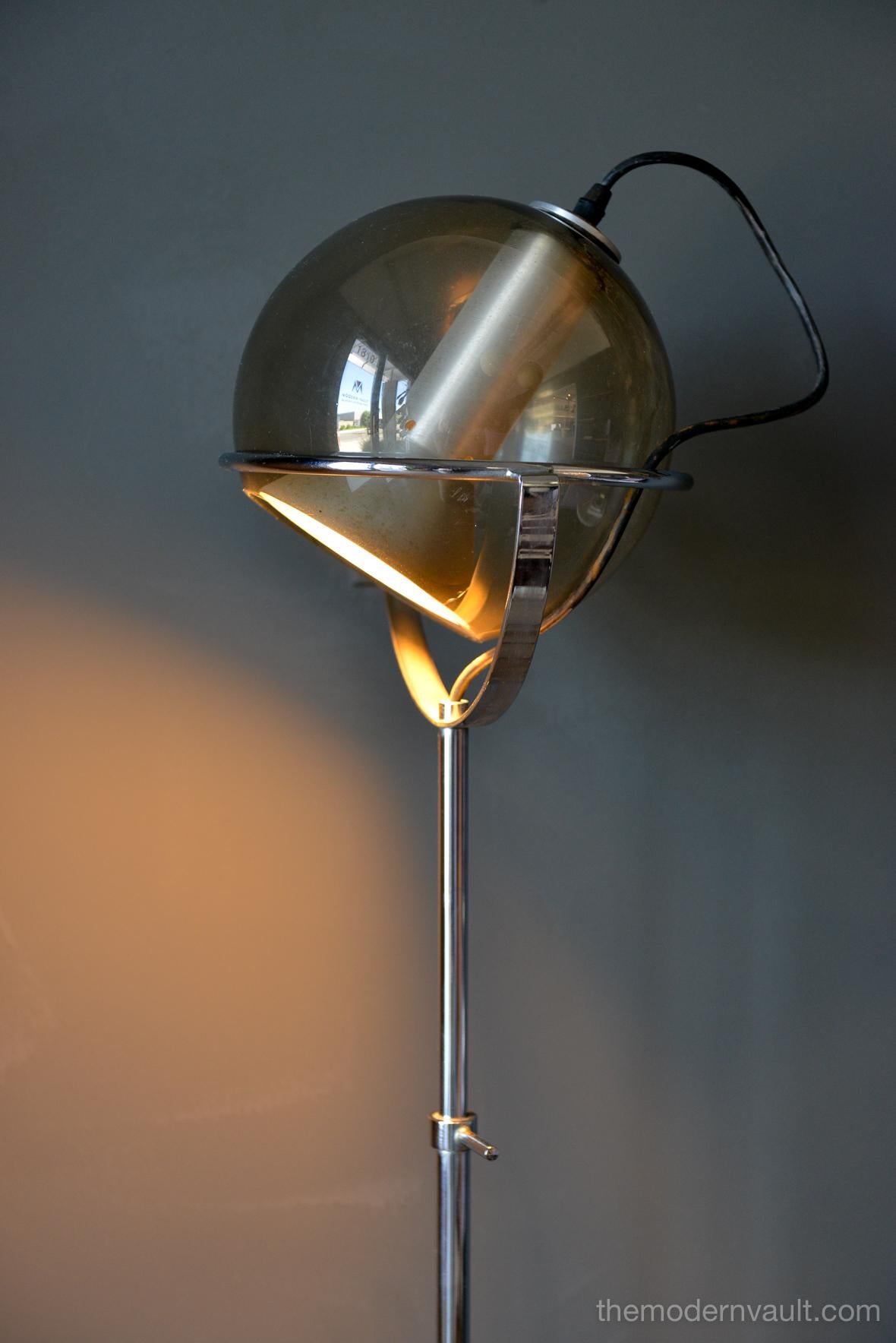 Globe Floor Lamp by Frank Ligtelijn for RAAK, circa 1961 In Good Condition In Costa Mesa, CA