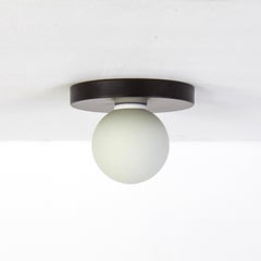 Globe Flush Mount by Research.Lighting, Negro, Globo de cristal de 3 pulgadas, Hecho a medida