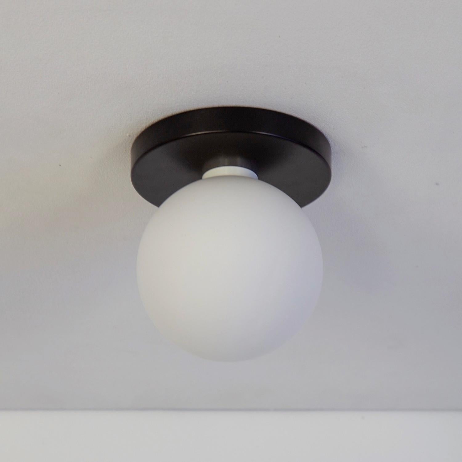 Moderne Globe encastré Black, en verre de 5 pouces, fabriqué sur commande en vente