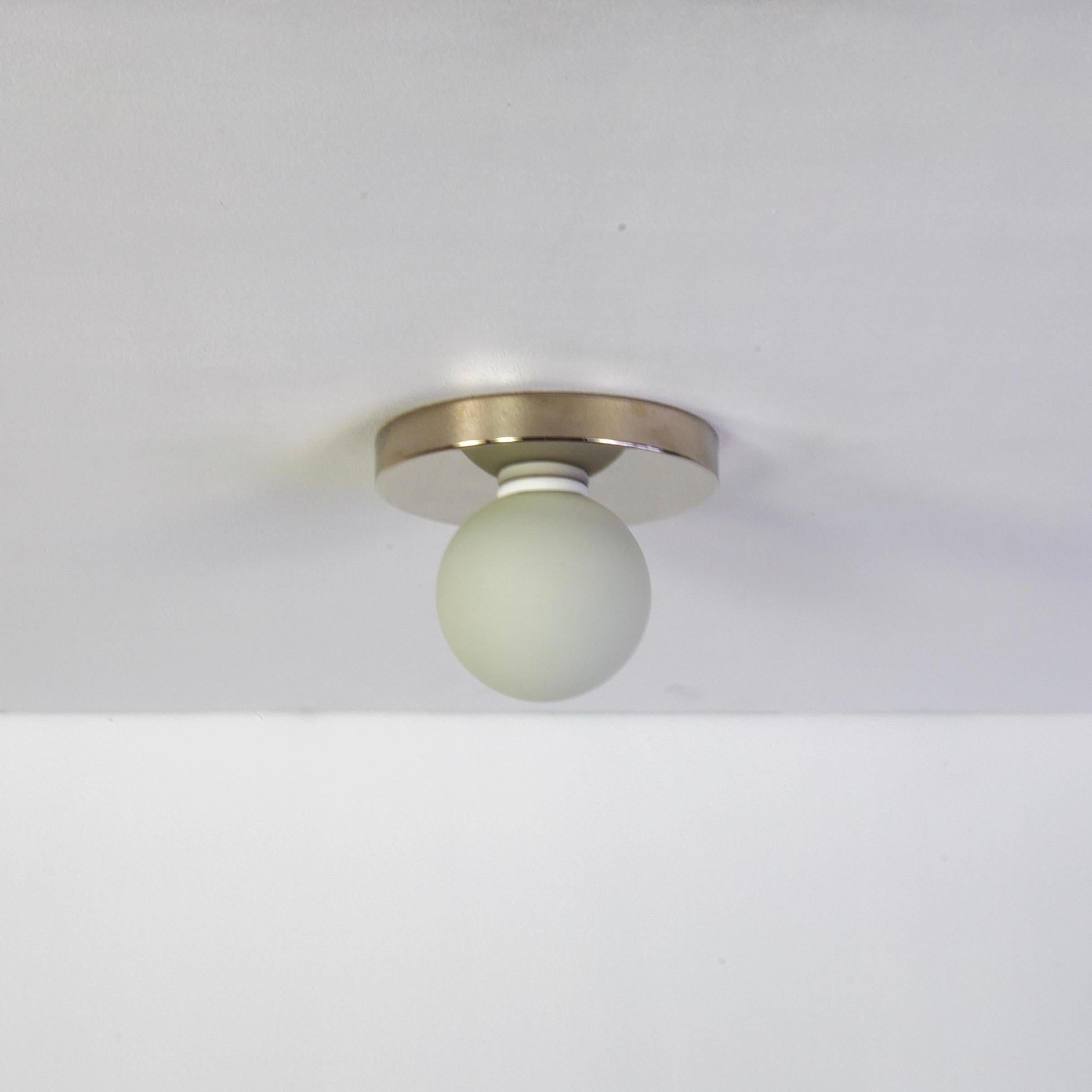 Americano Globe Flush Mount di Research.Lighting, nichel, vetro da 3 pollici, su ordinazione in vendita