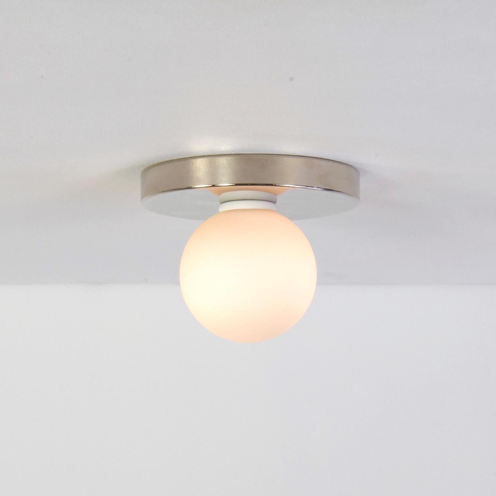 Globe Flush Mount di Research.Lighting, nichel, vetro da 3 pollici, su ordinazione In condizioni Nuovo in vendita a Brooklyn, NY