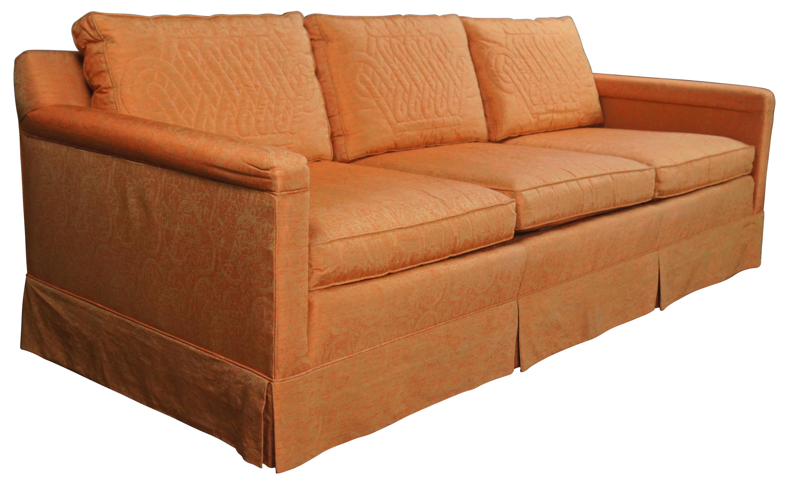 Mid-Century Modern Globe Furniture canapé à 3 niveaux matelassé en acajou damas orange, style moderne du milieu du siècle dernier en vente