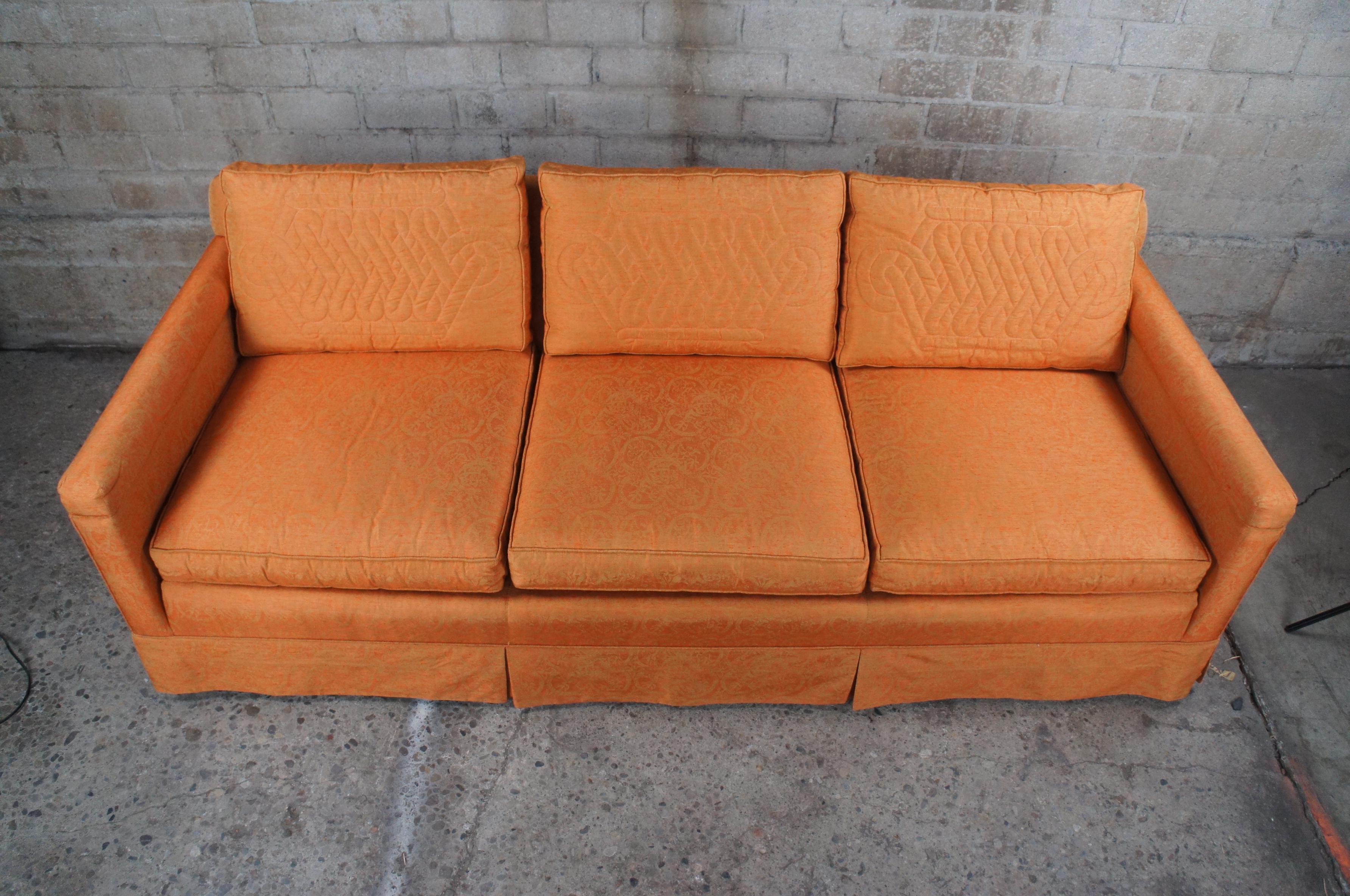 Globe Furniture Mid-Century Modern Orange Damask Mahogany Quilted 3 Seater Sofa In Good Condition For Sale In Dayton, OH