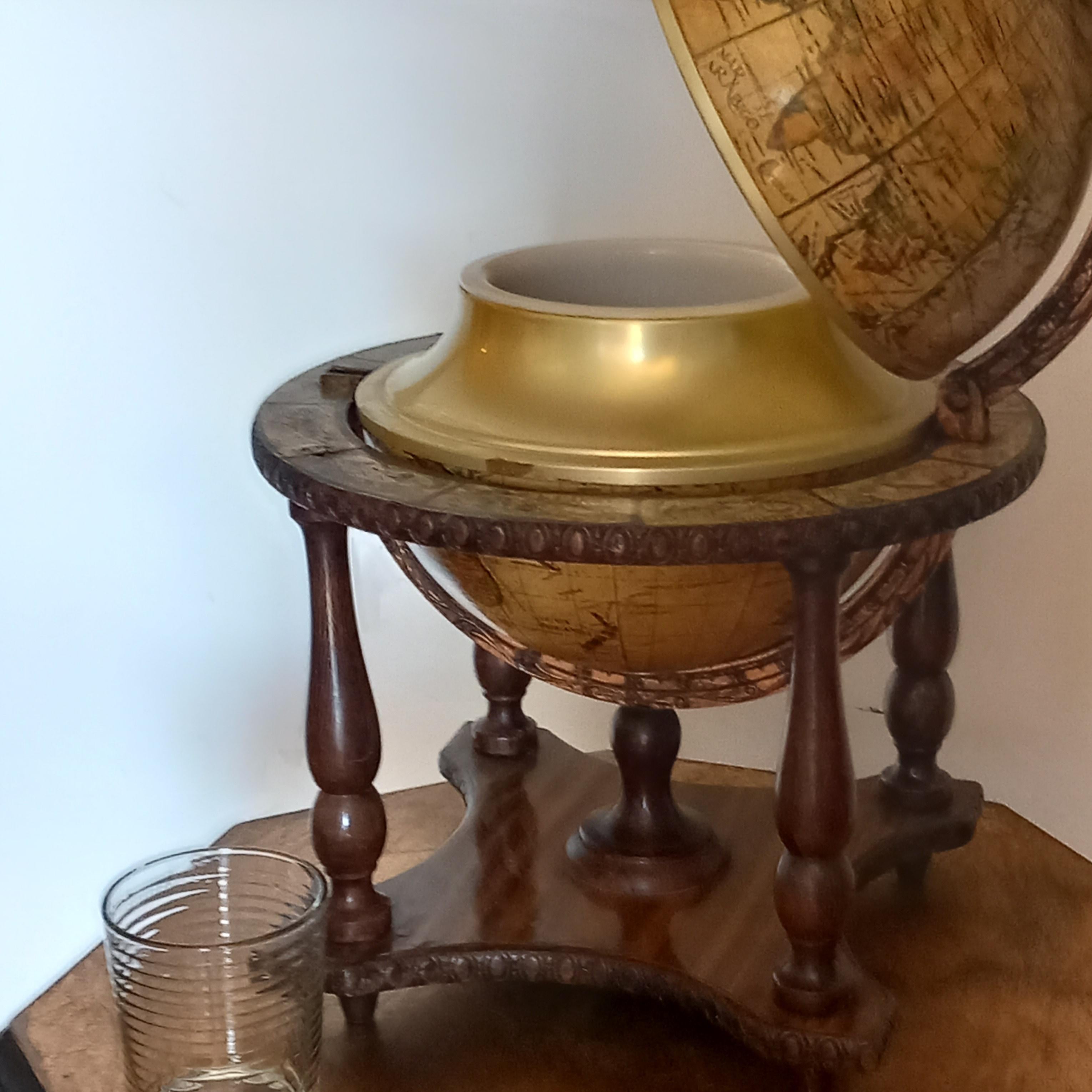  Ice Bucket  Globe  Earth , Large Size Mid 20th Century, 42cm In Excellent Condition For Sale In Mombuey, Zamora