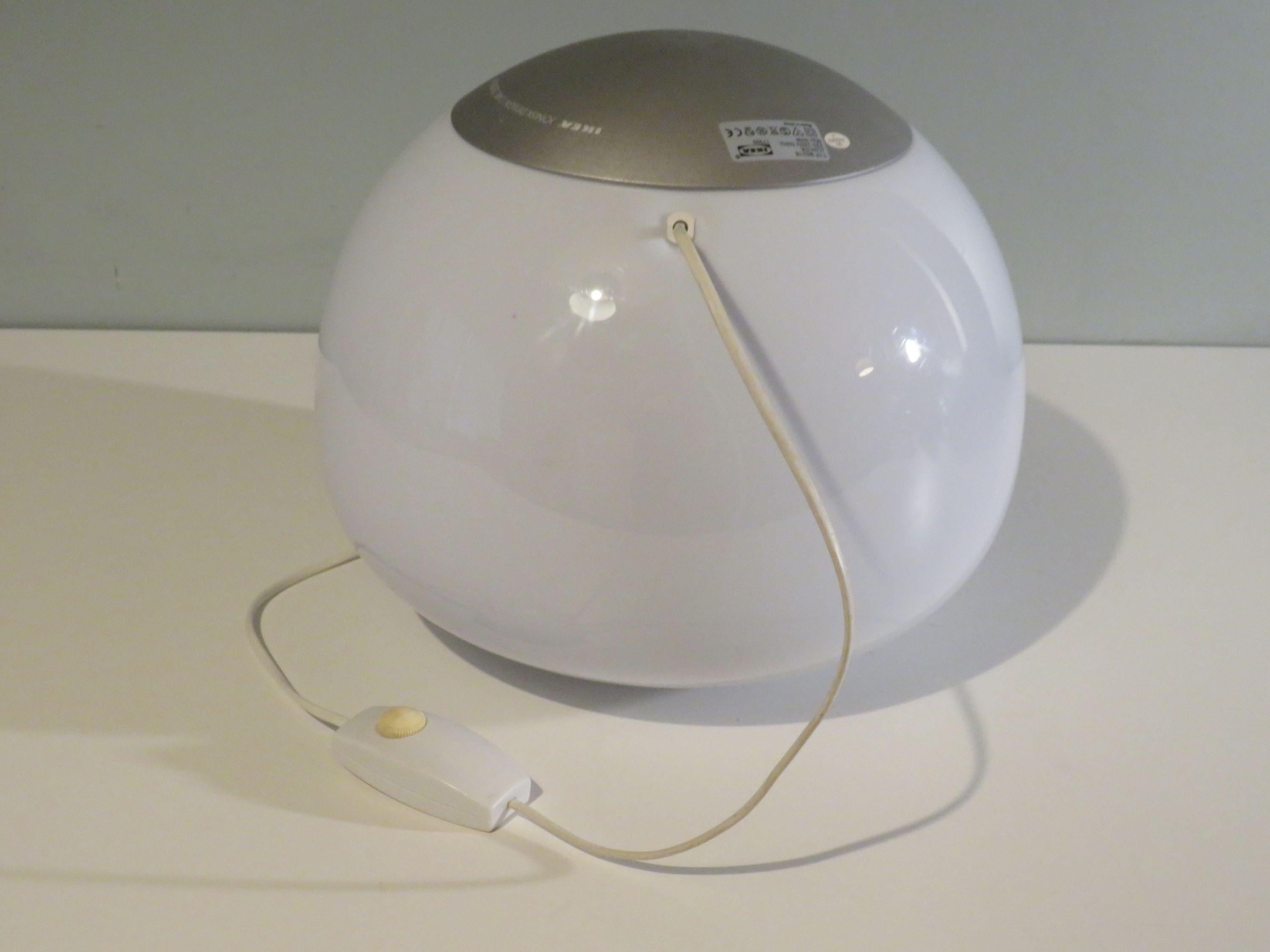 Globe lamp, Jonisk Design by Carl Öjerstam for Ikea, 1980s In Good Condition For Sale In Herentals, BE