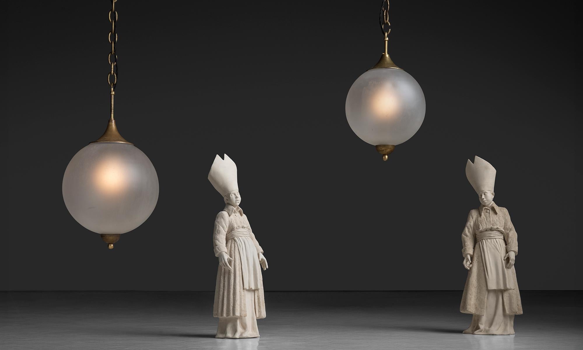 Belga Ciondoli a forma di globo, Belgio, circa 1950 in vendita