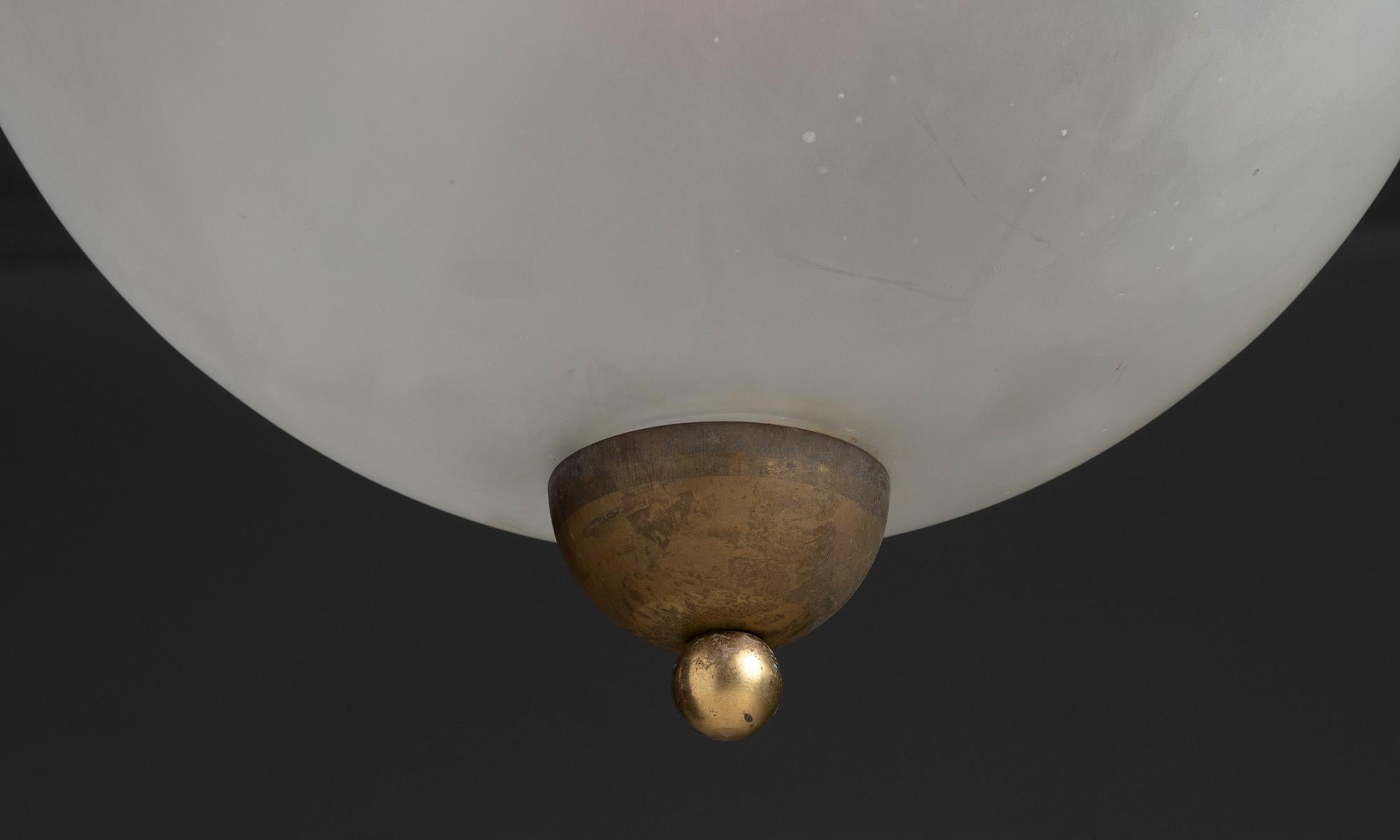 Ottone Ciondoli a forma di globo, Belgio, circa 1950 in vendita