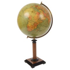 Antique Globe Published by the German Cartographic Institute Dietrich Reimers in 1927