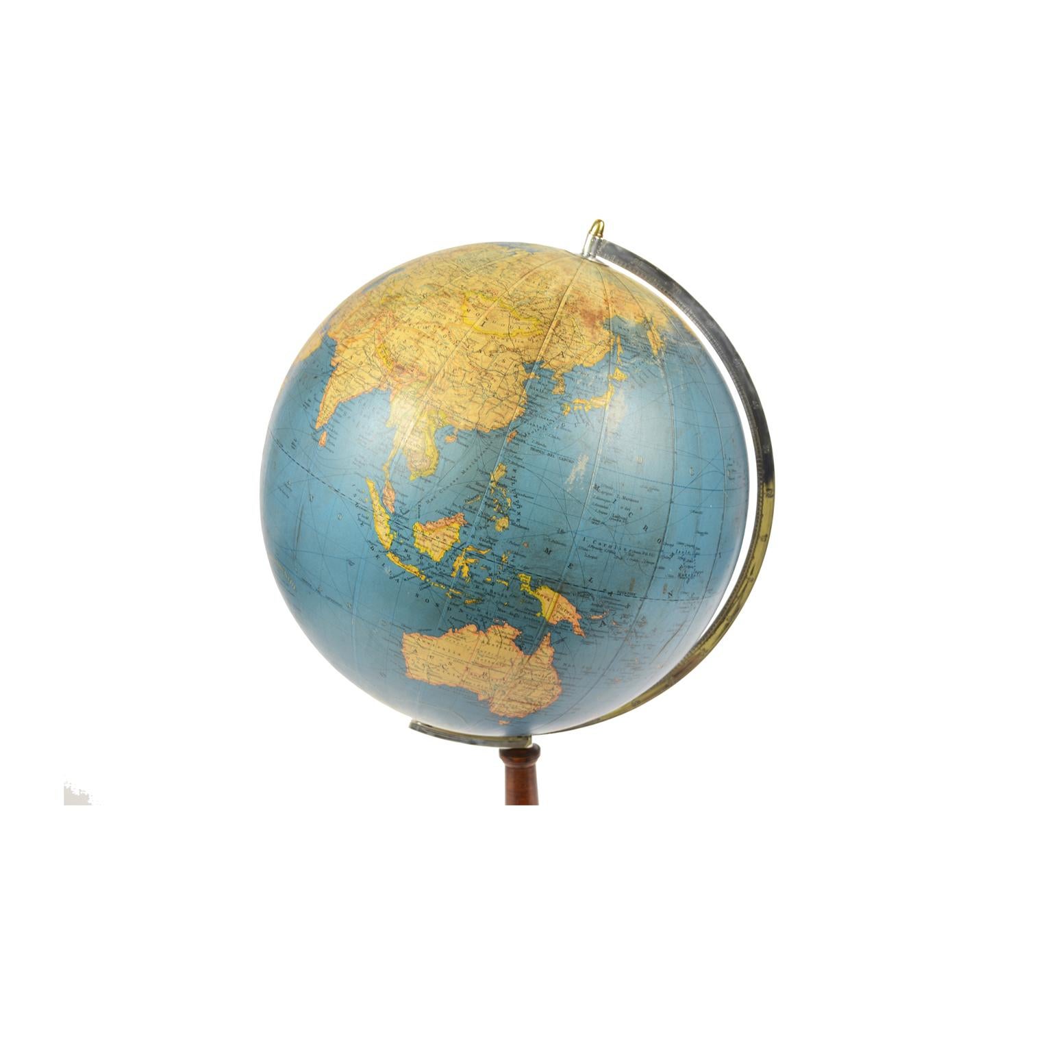 Italian Globe Published in the Late Fourties by Vallardi Publisher
