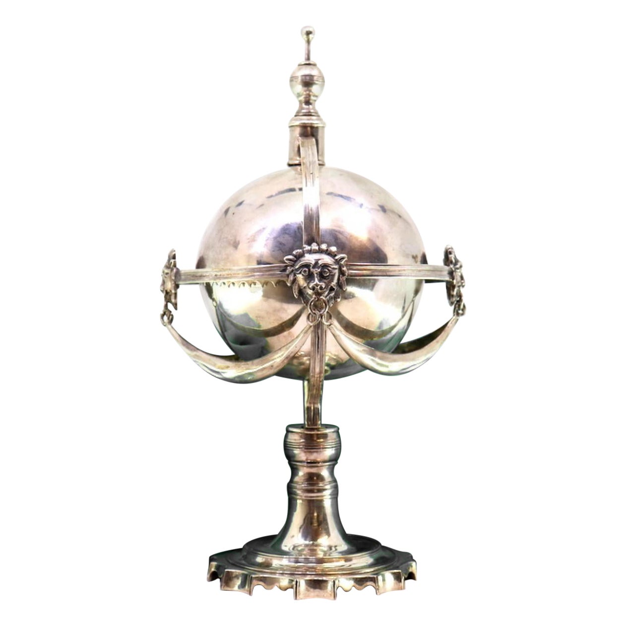 Globe-shaped silver inkwell on circular base with pen holder For Sale