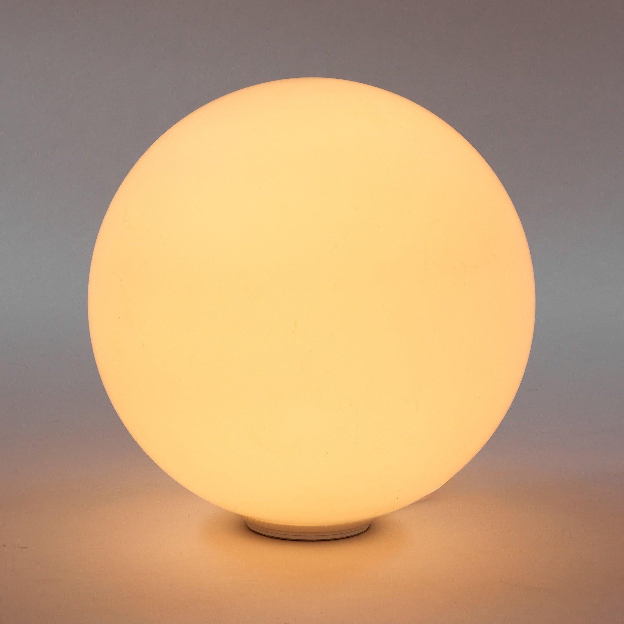 Italian Globe-Shaped Table Lamp for Artemide For Sale