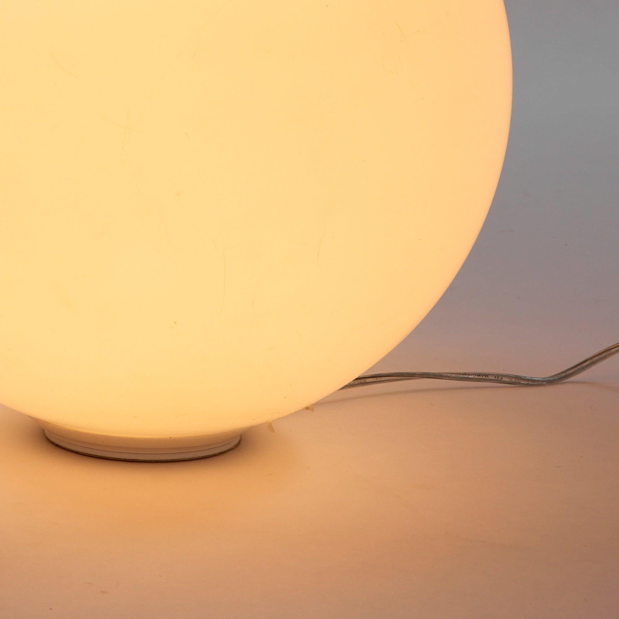 Globe-Shaped Table Lamp for Artemide In Excellent Condition For Sale In Sagaponack, NY