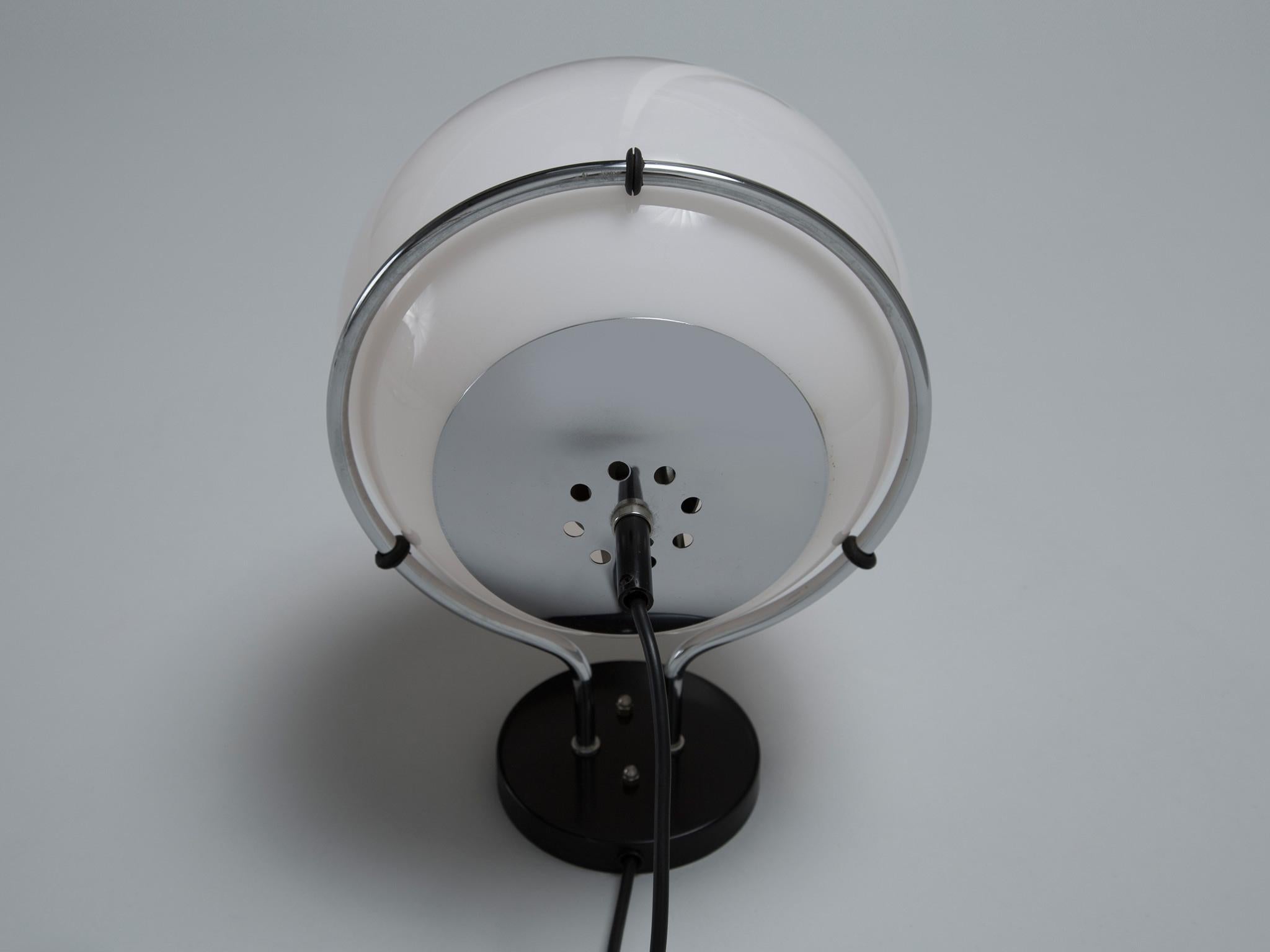 Globe-Shaped Wall Light in Opaline Glass  In Good Condition For Sale In Waalwijk, NL