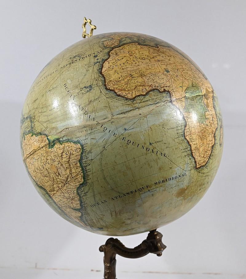Globe terrestre en papier lithographié et fonte, J.Lebègue & Cie - Fin 19 en vente 1