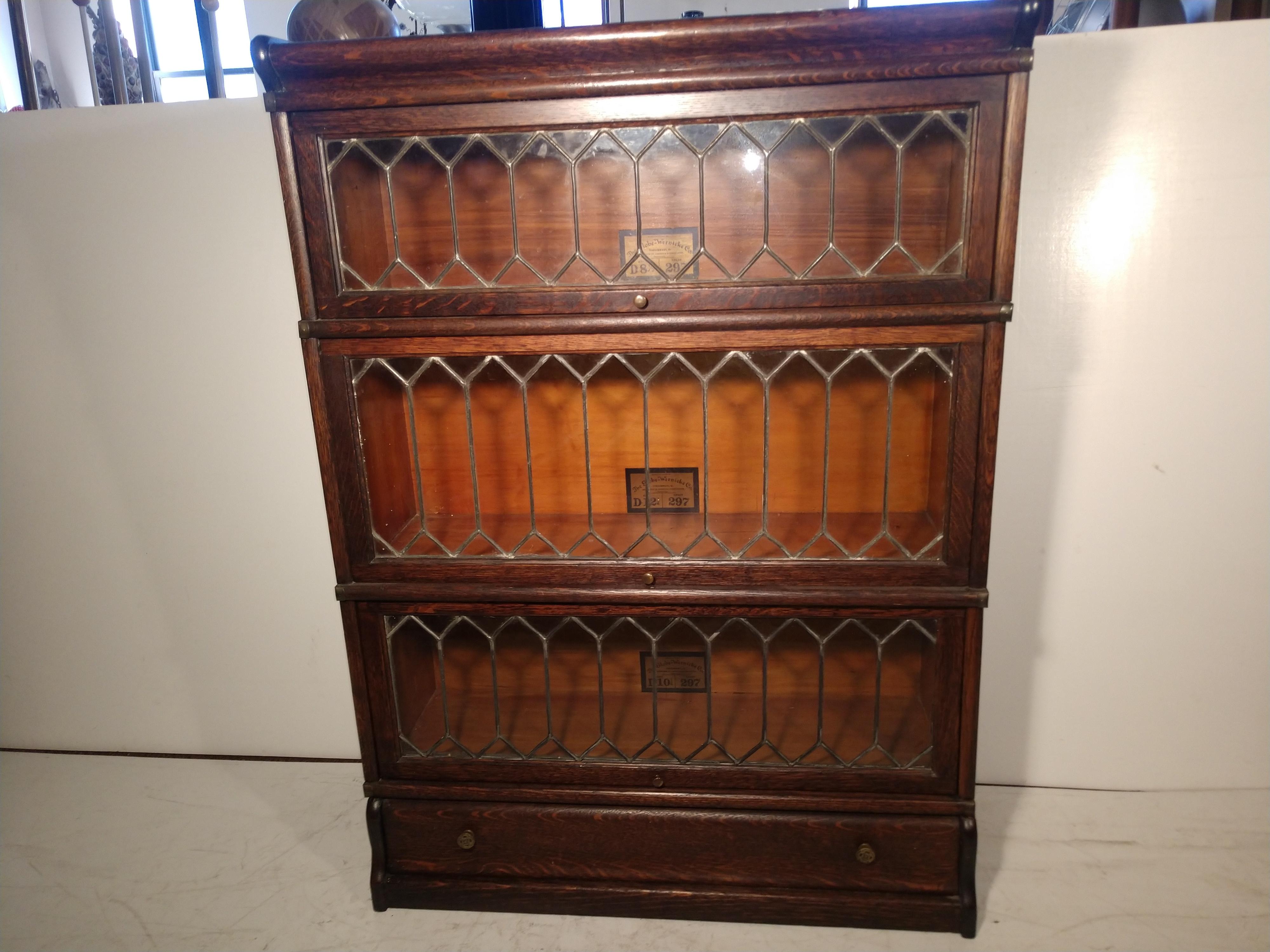 Early 20th Century Globe Weinecke Leaded Glass 5 Section Barrister Bookcase