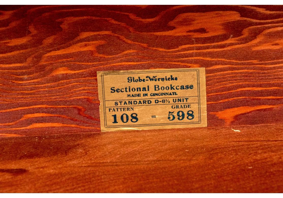 Globe Wernicke 4 Stack Barrister Sectional Bookcase With Leaded Glass Doors #2 (Bibliothèque sectionnelle avec portes en verre au plomb) en vente 3