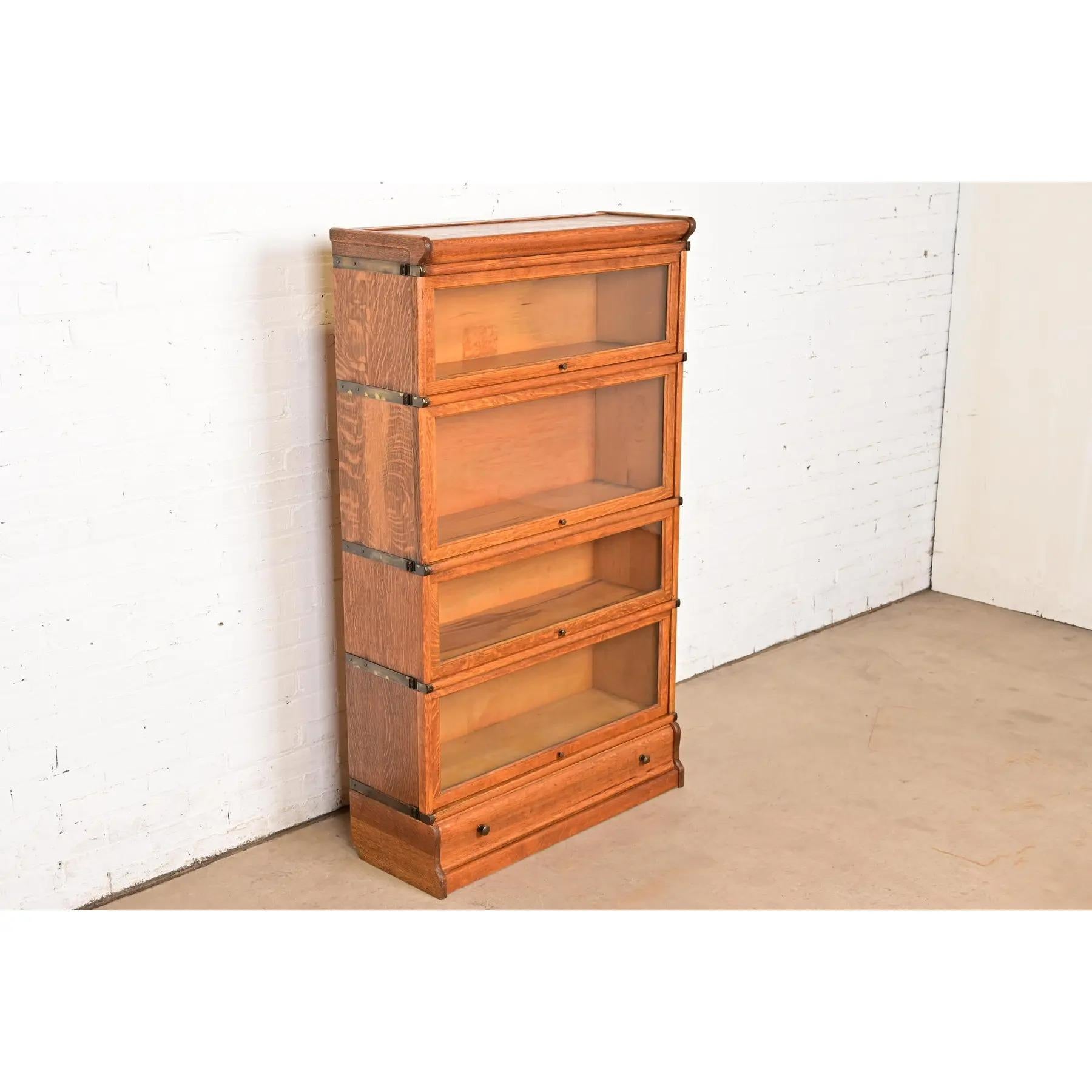 Globe Wernicke Antique Arts & Crafts Oak Four-Stack Barrister Bookcase In Good Condition For Sale In South Bend, IN
