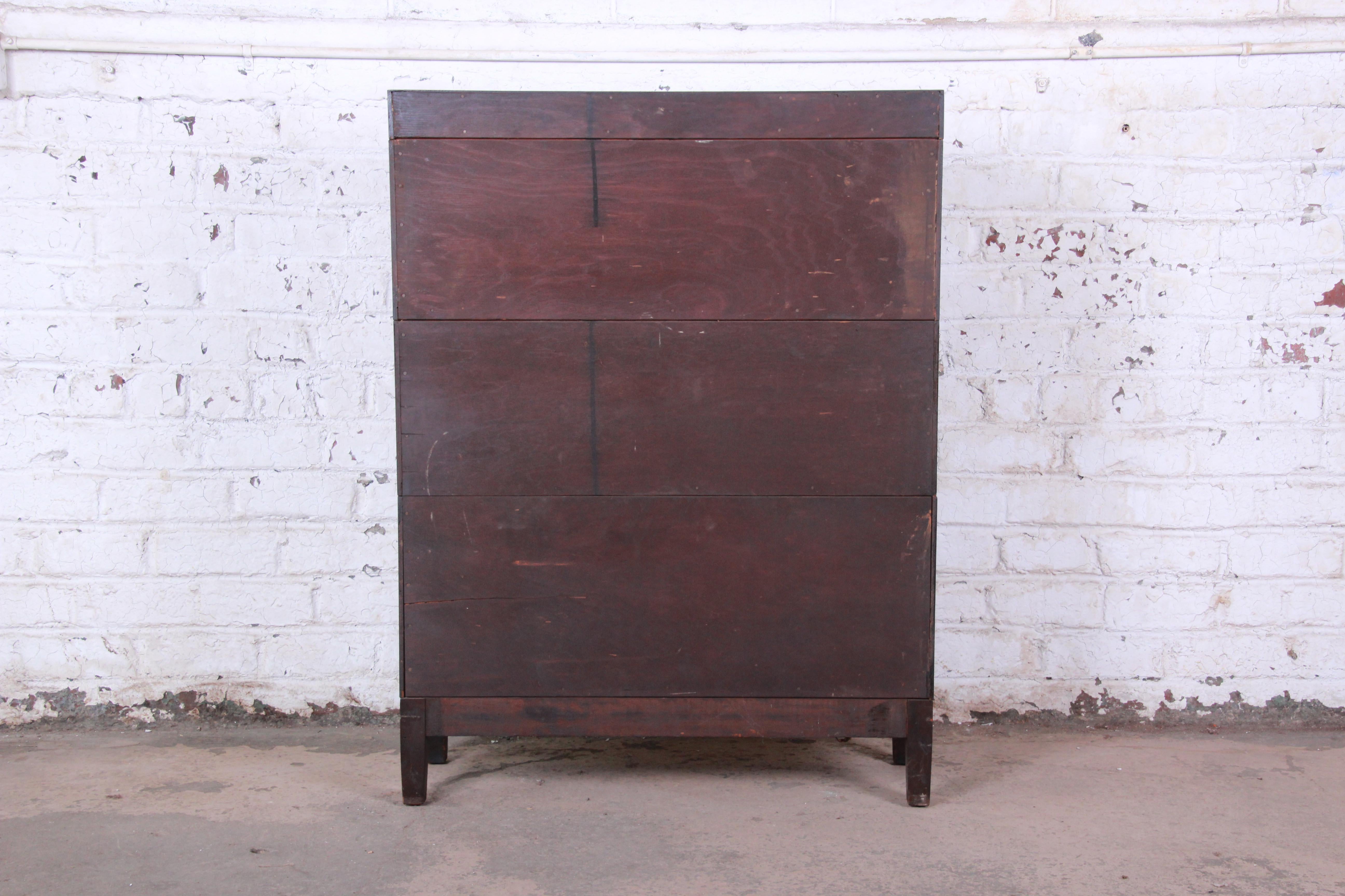 Globe-Wernicke Antique Mahogany Three-Stack Barrister Bookcase In Good Condition In South Bend, IN