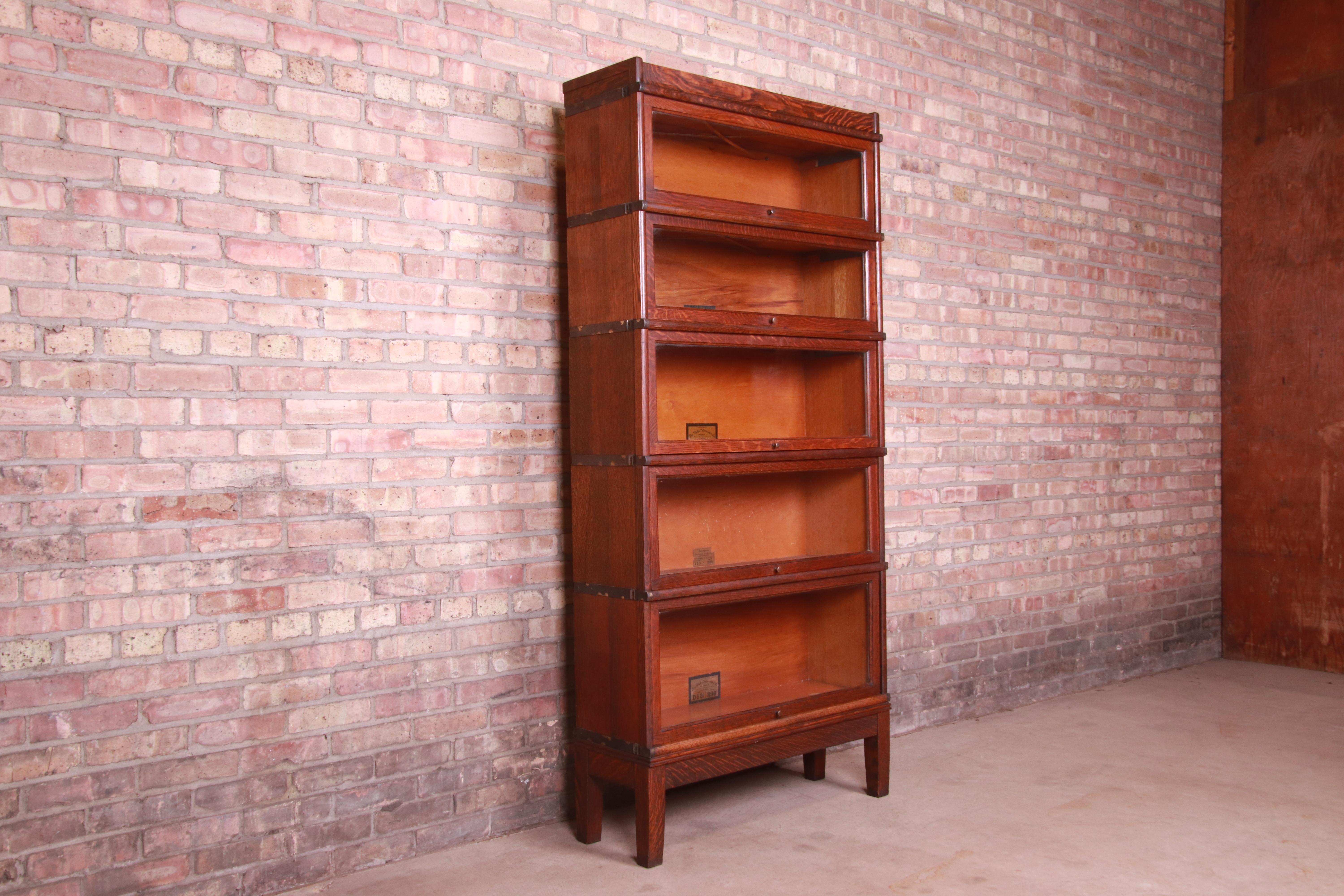 Globe Wernicke Antique Oak Five-Stack Barrister Bookcase, Circa 1900 In Good Condition In South Bend, IN