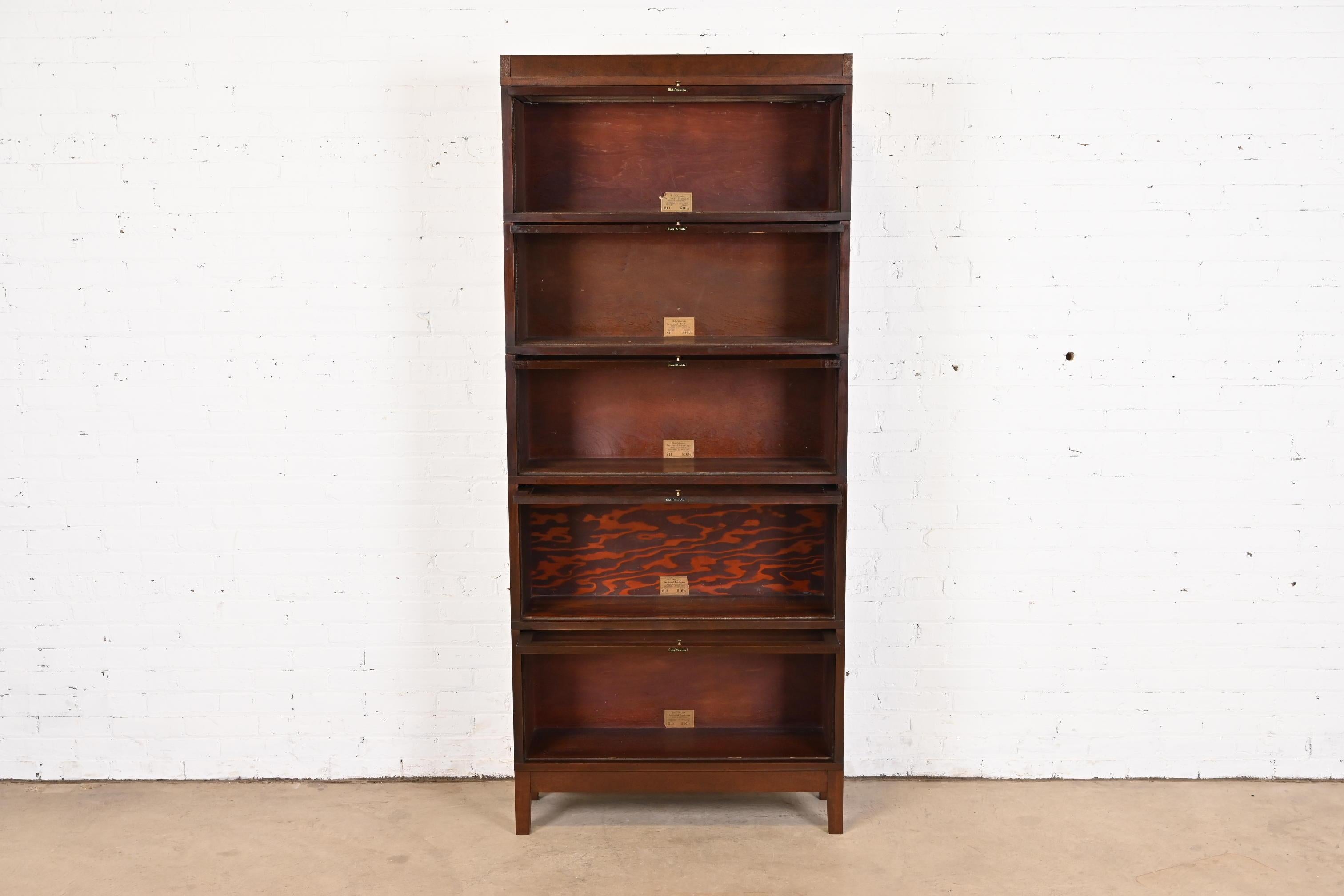 Globe Wernicke Arts & Crafts Mahogany Five-Stack Barrister Bookcase, Circa 1890s In Good Condition For Sale In South Bend, IN