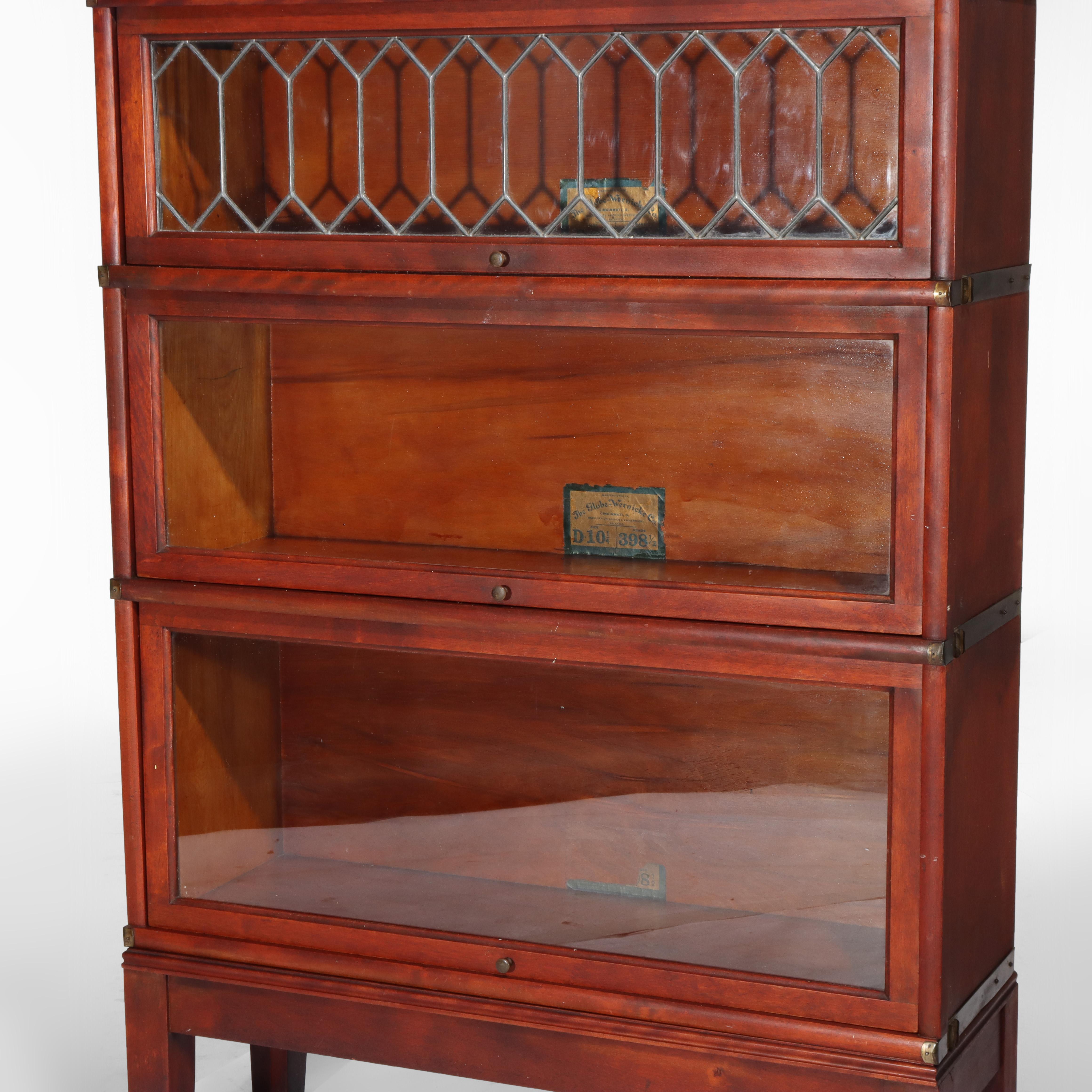 Arts and Crafts Globe Wernicke Arts & Crafts Acajou et verre au plomb Bibliothèque d'avocat c1920 en vente