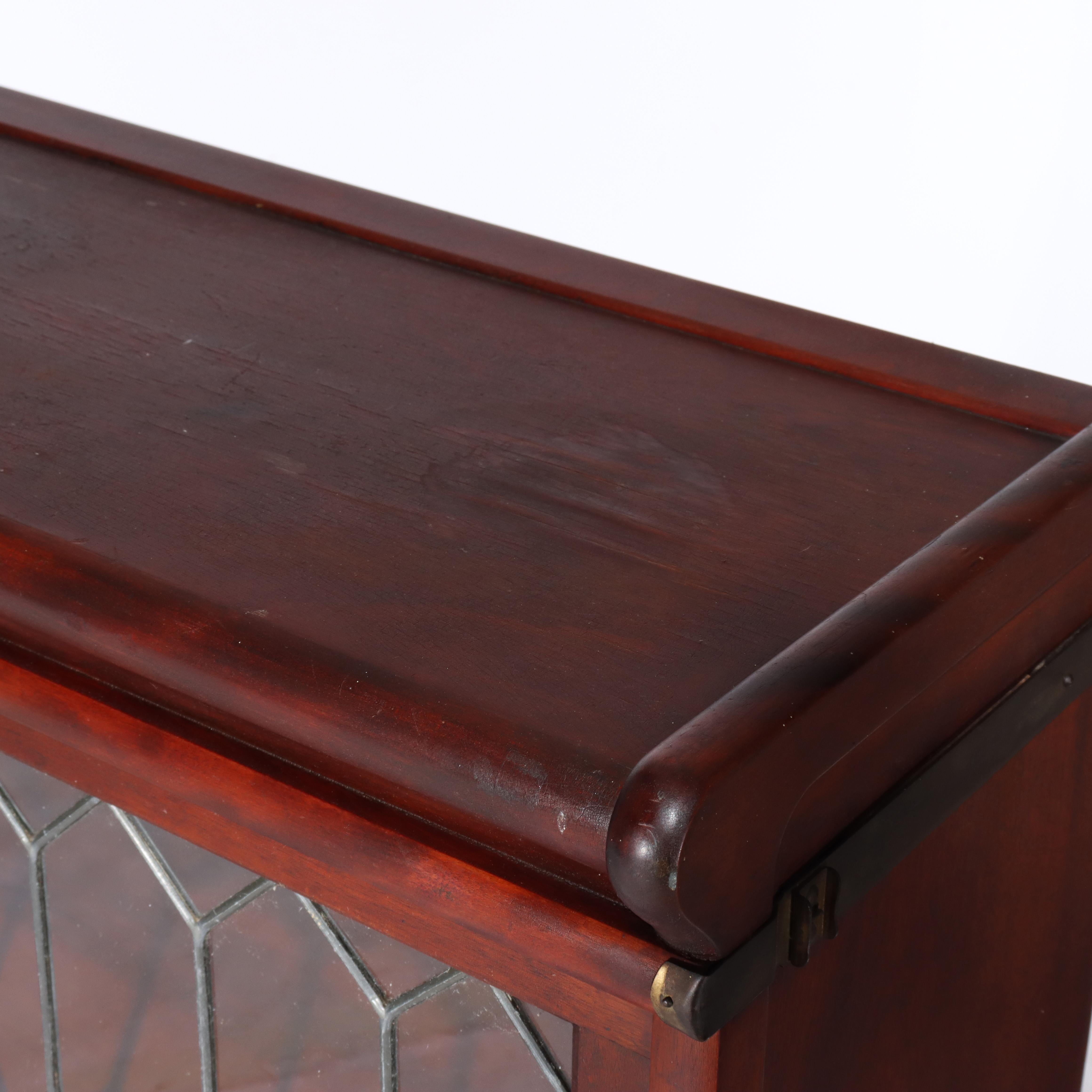 Globe Wernicke Arts & Crafts Acajou et verre au plomb Bibliothèque d'avocat c1920 en vente 2