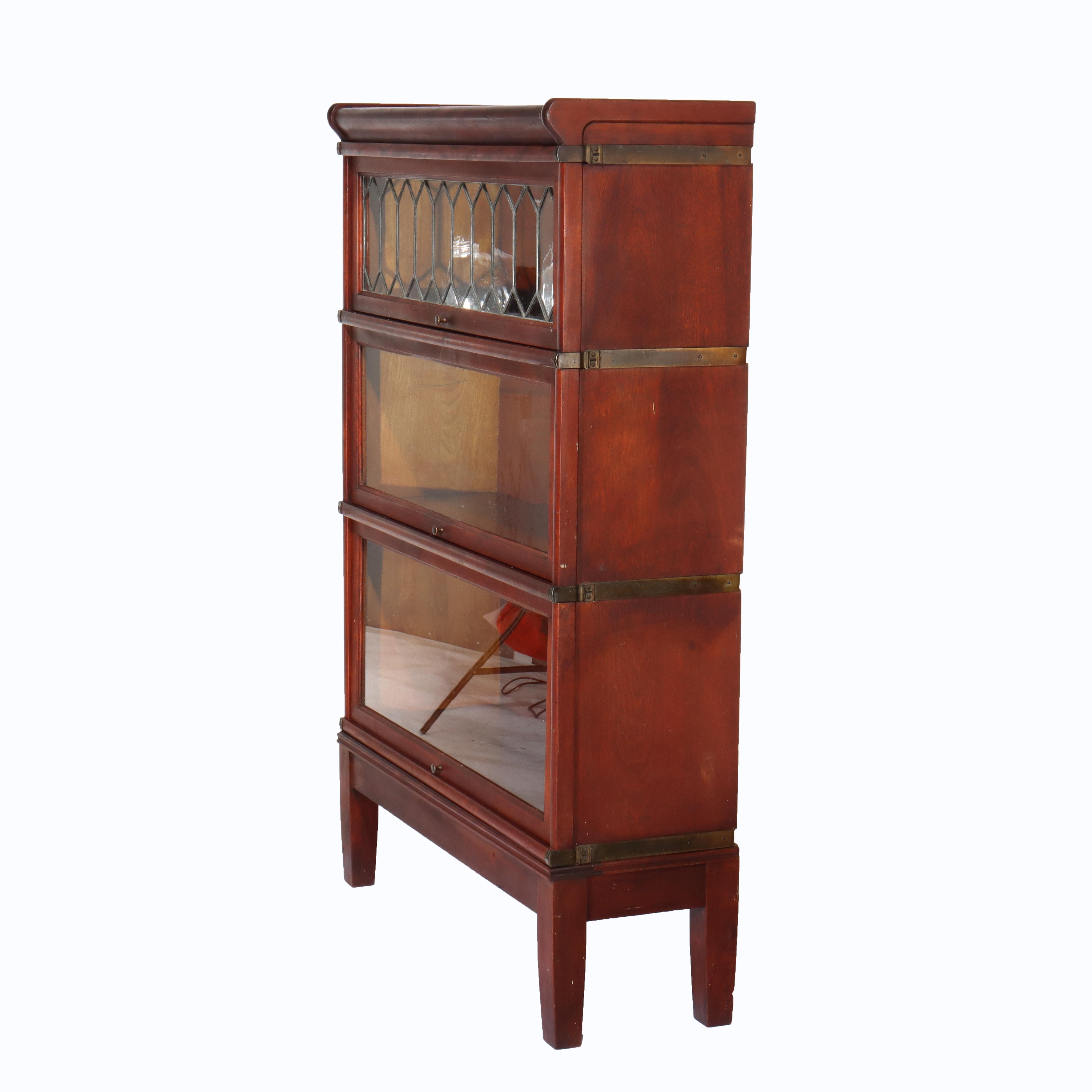 Globe Wernicke Arts & Crafts Acajou et verre au plomb Bibliothèque d'avocat c1920 en vente 3