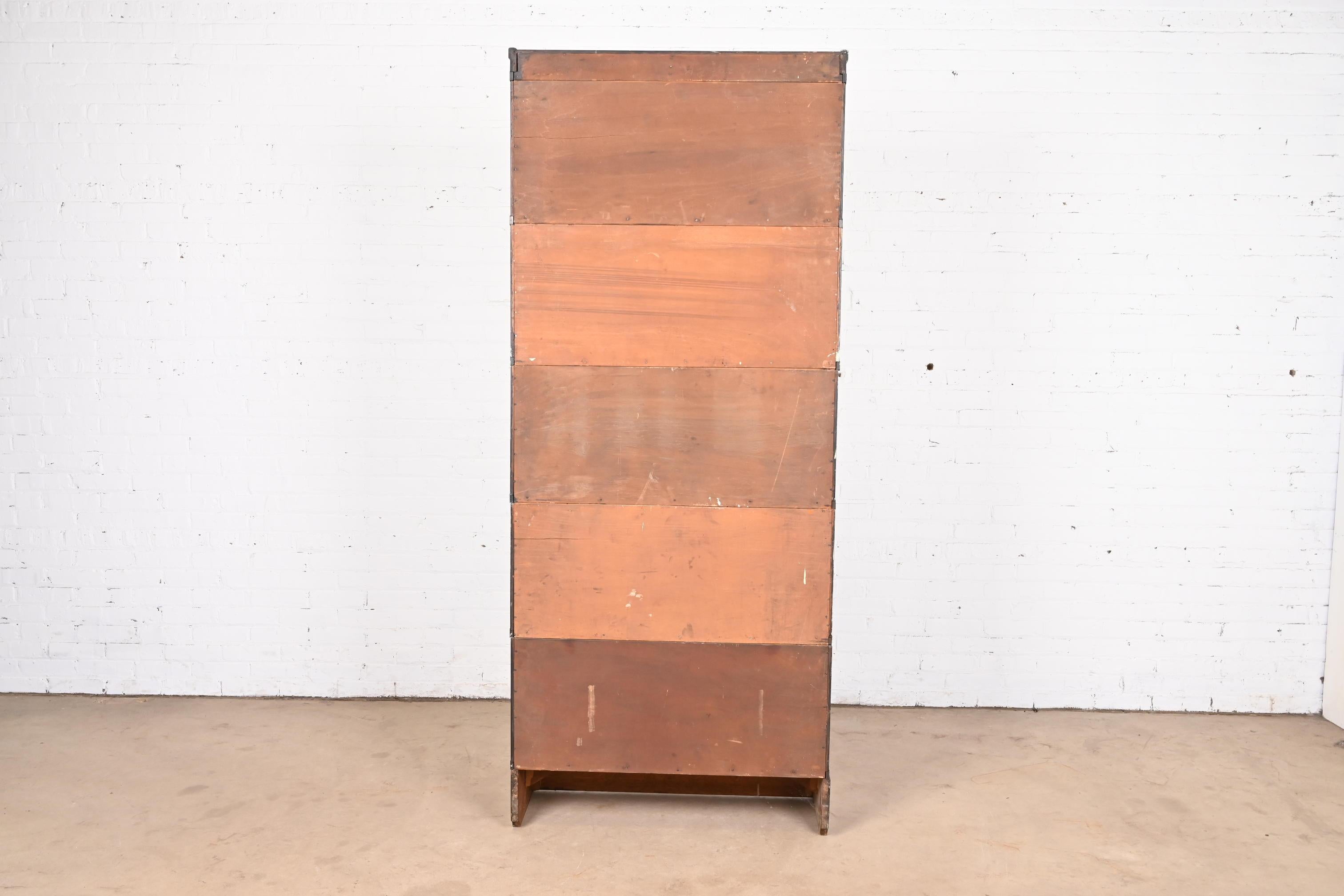 Globe Wernicke Arts & Crafts Oak Five-Stack Barrister Bookcase, Circa 1920s 6