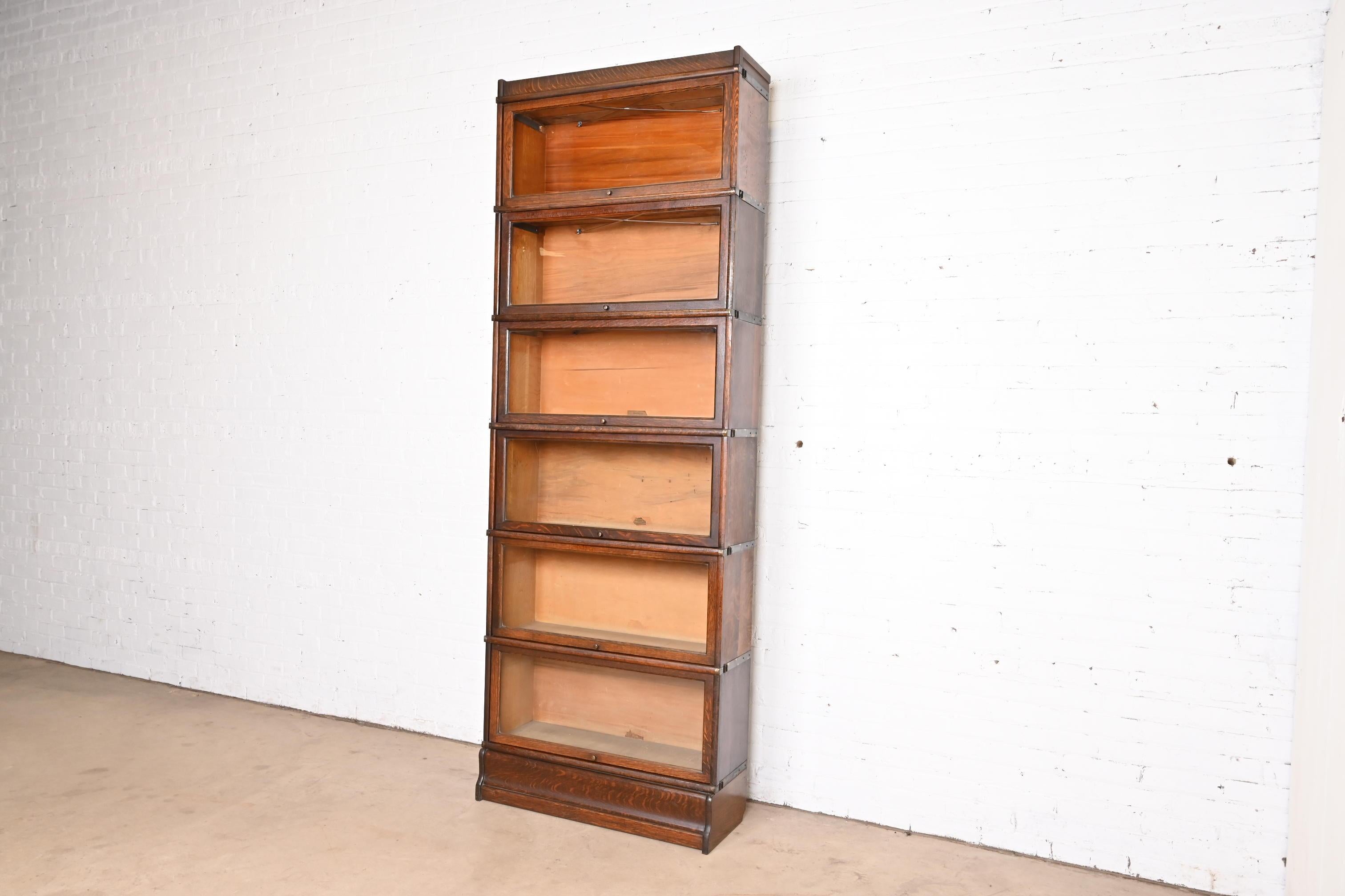 American Globe Wernicke Arts & Crafts Oak Six-Stack Barrister Bookcase, Circa 1920s