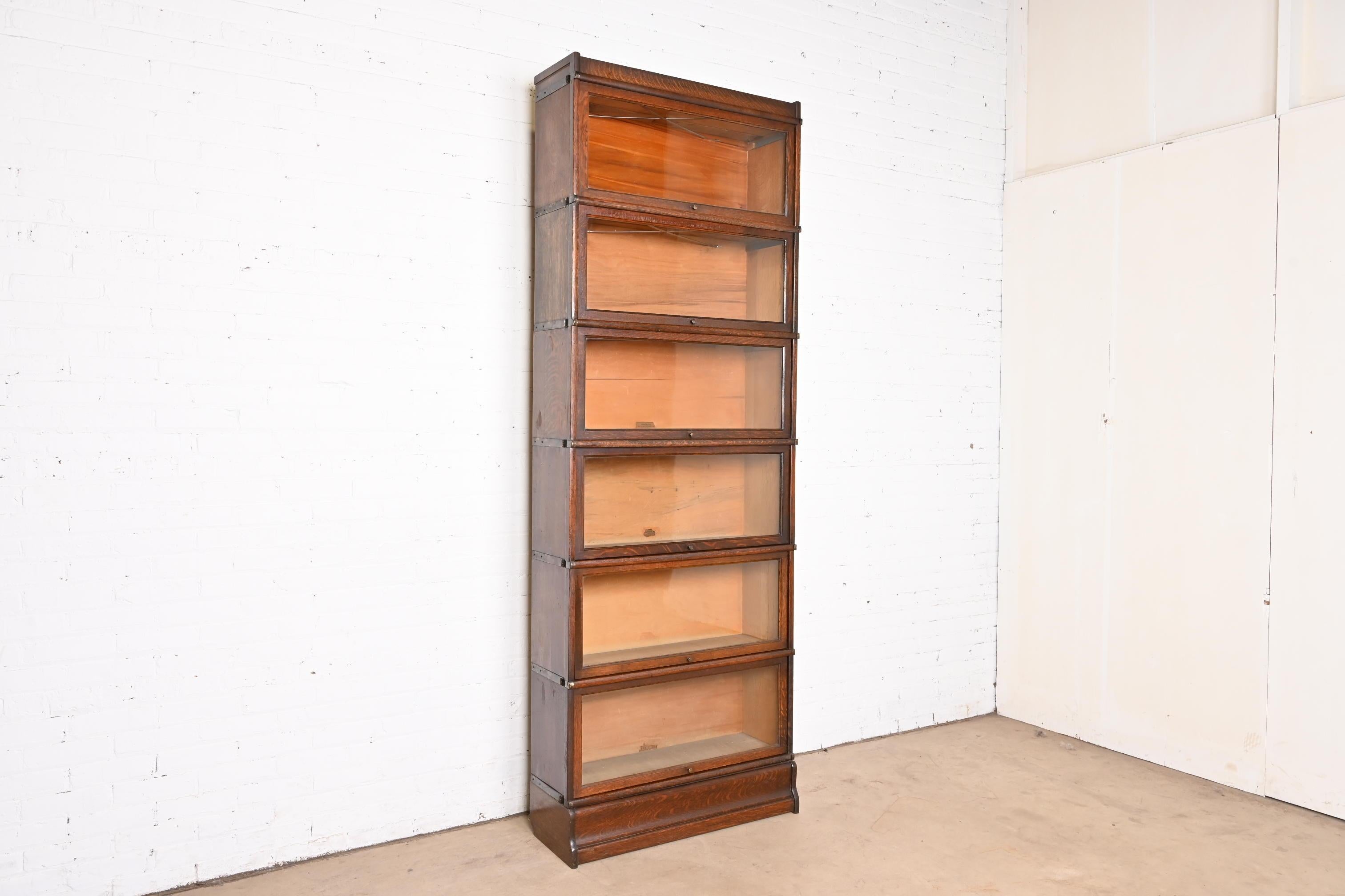 Early 20th Century Globe Wernicke Arts & Crafts Oak Six-Stack Barrister Bookcase, Circa 1920s