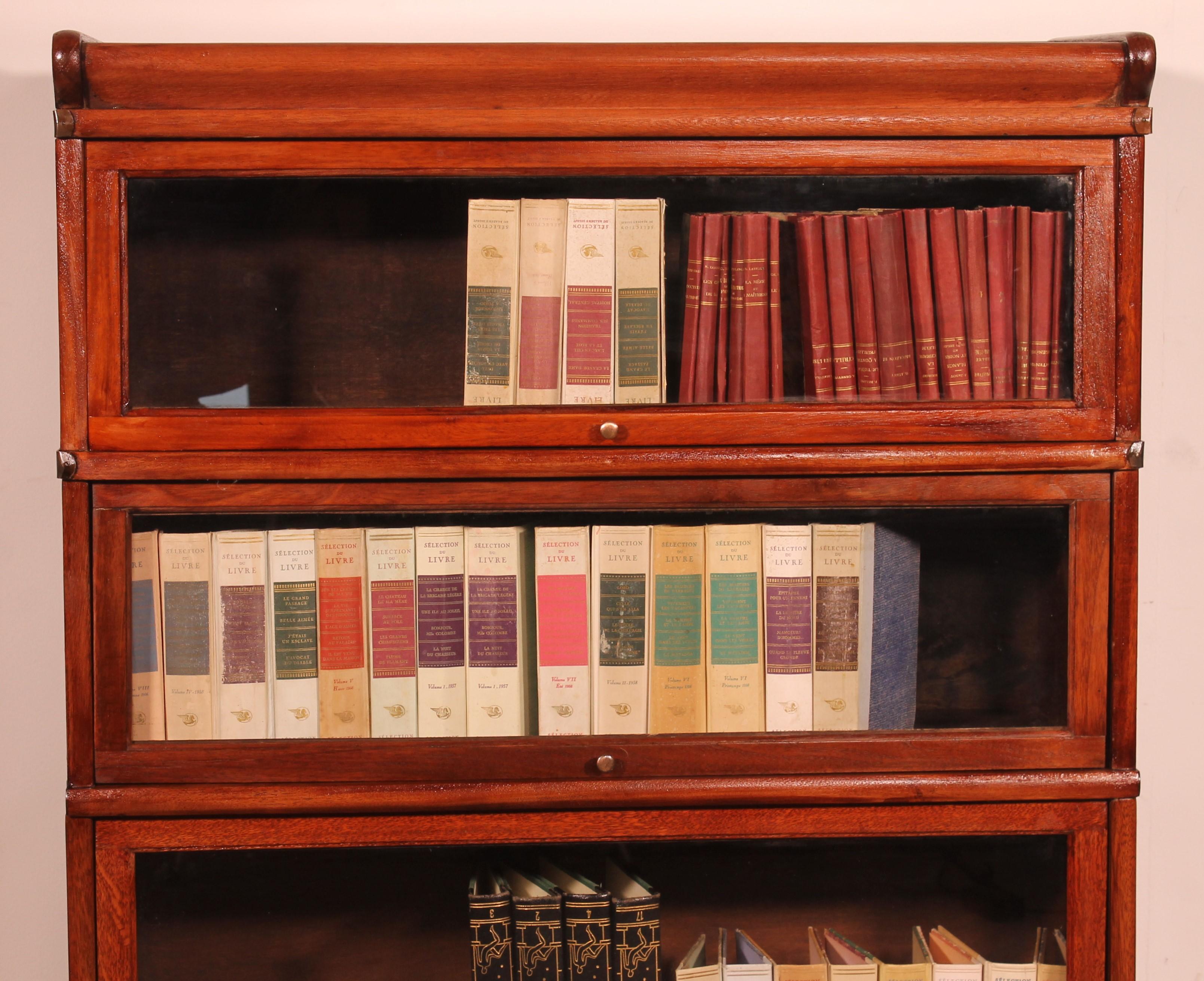 Globe Wernicke Bookcase In Mahogany Of 3 Elements In Good Condition For Sale In Brussels, Brussels