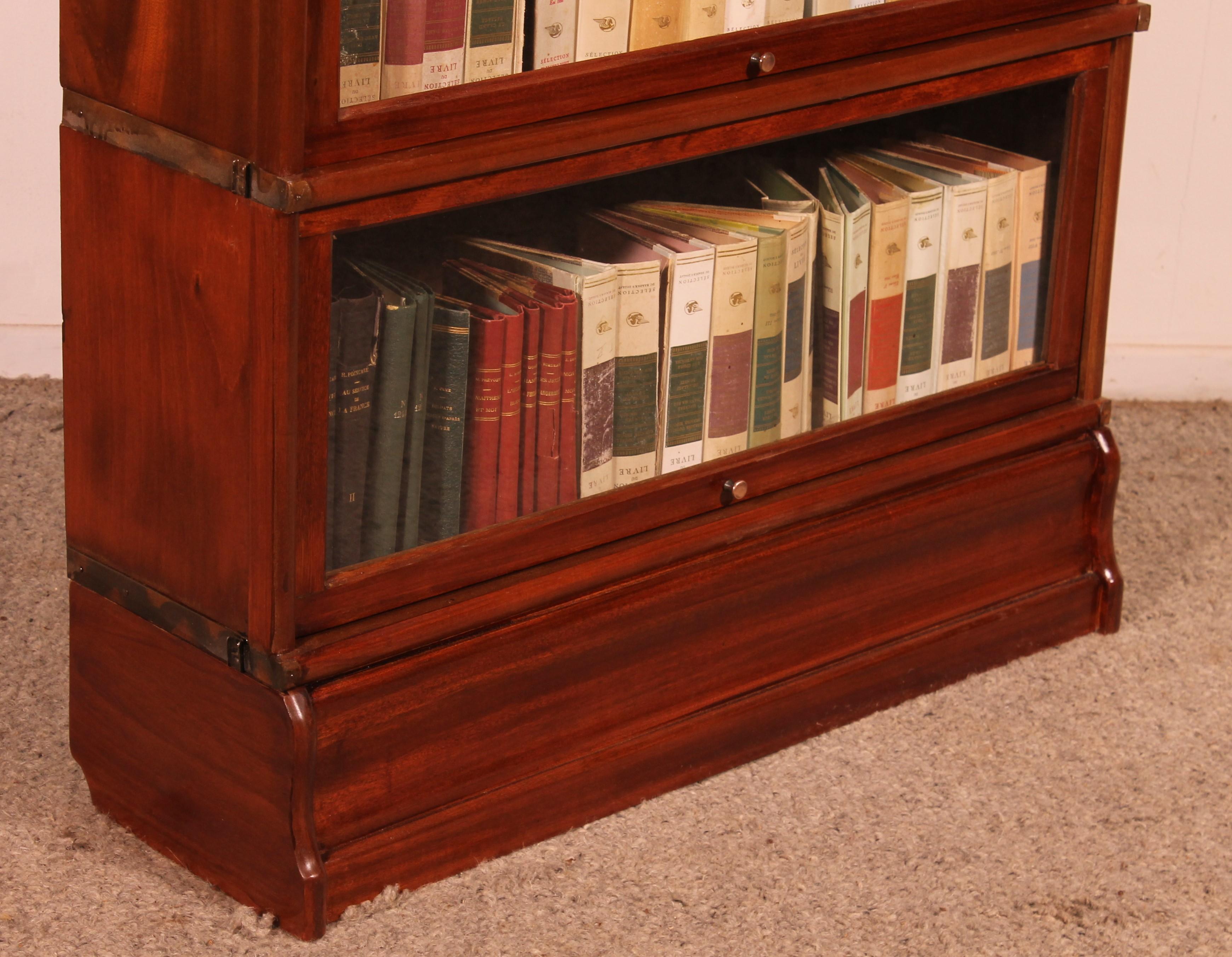 Globe Wernicke Bookcase In Mahogany Of 3 Elements With Small Cabinet In Good Condition For Sale In Brussels, Brussels