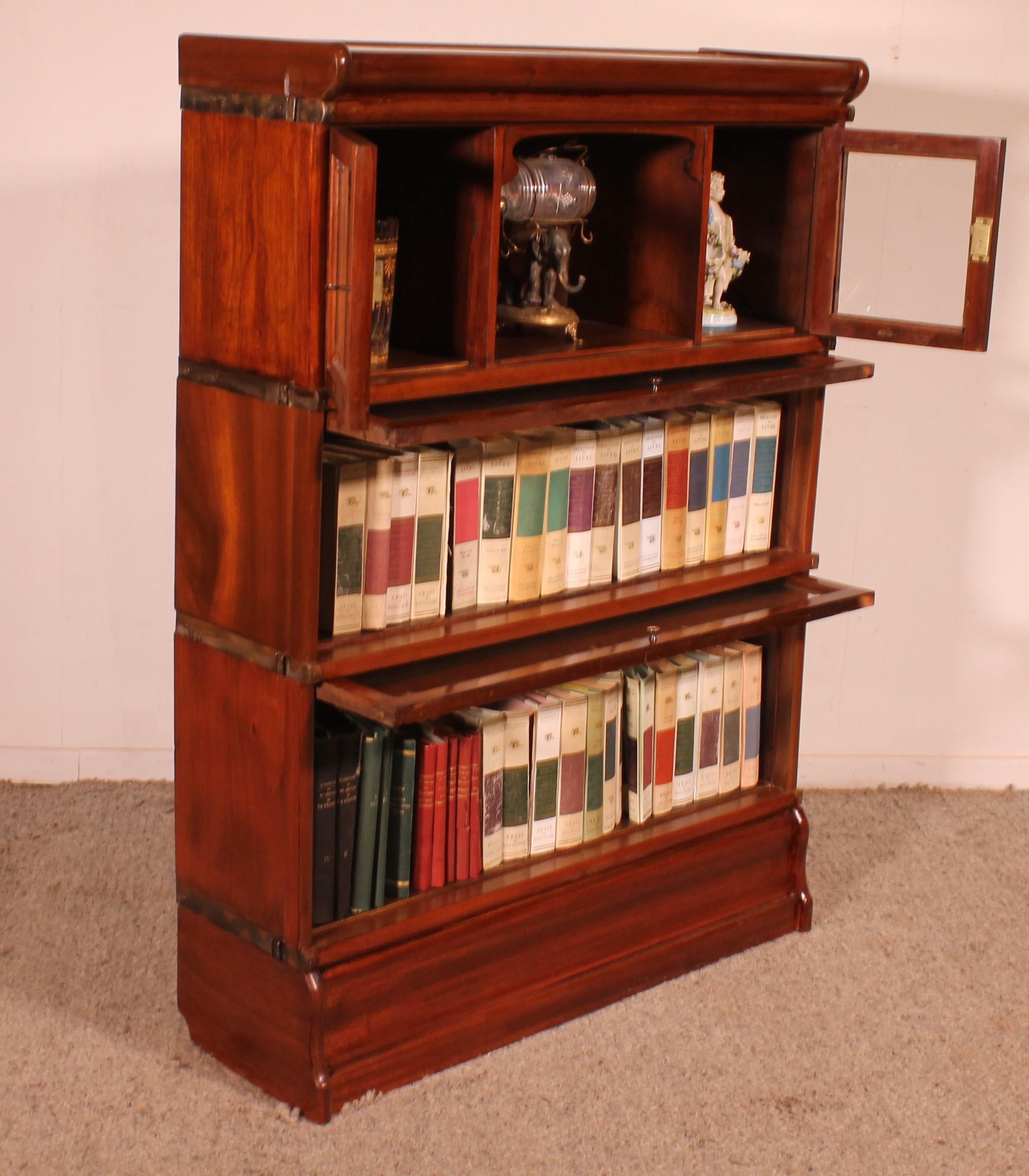 19th Century Globe Wernicke Bookcase In Mahogany Of 3 Elements With Small Cabinet For Sale