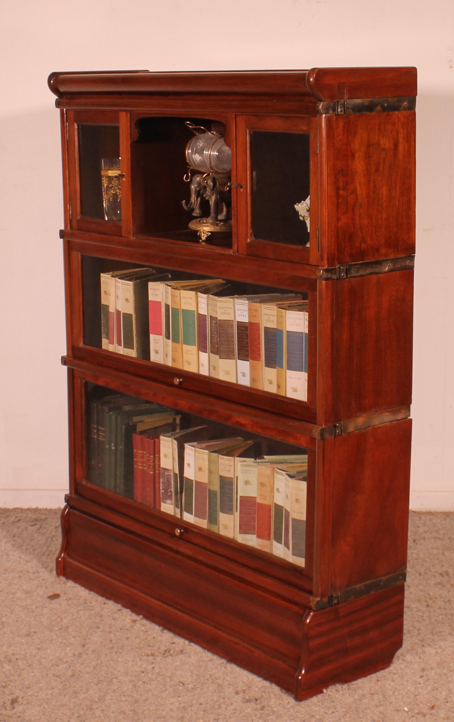 Globe Wernicke Bookcase In Mahogany Of 3 Elements With Small Cabinet For Sale 2