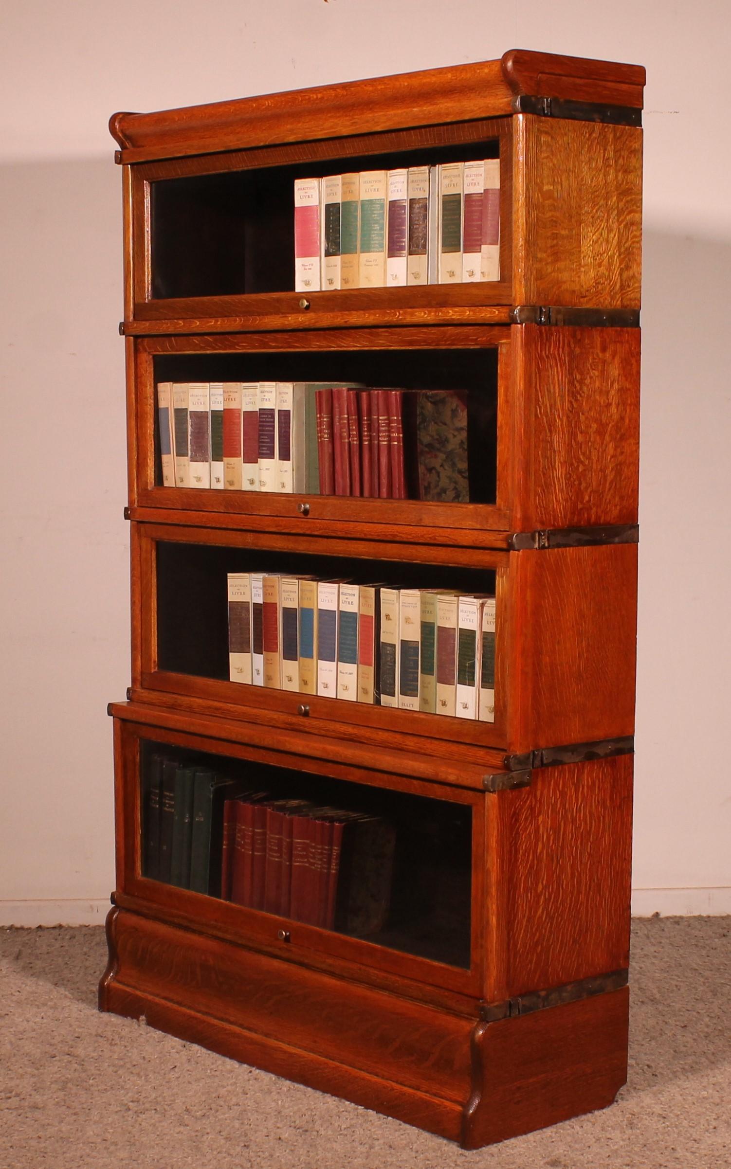 Globe Wernicke Bookcase In Oak Of 4 Elements With A Advanced Lower Part For Sale 7