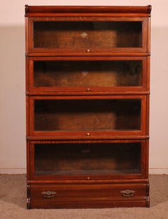 Globe Wernicke Bookcase In Oak Of 4 Elements With A Drawers In The Base
