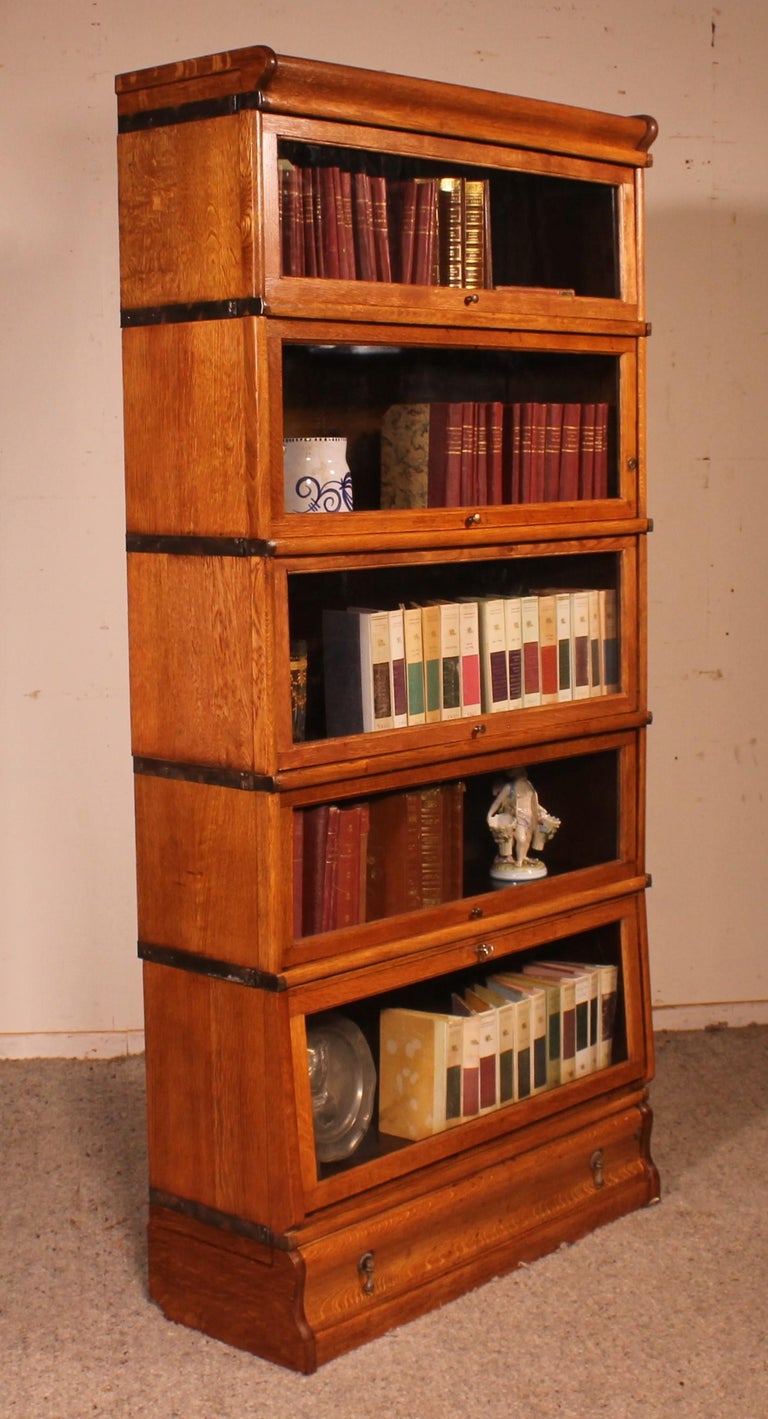 Globe Wernicke Bookcase in Oak of 5 Elements with Bar For Sale at 1stDibs