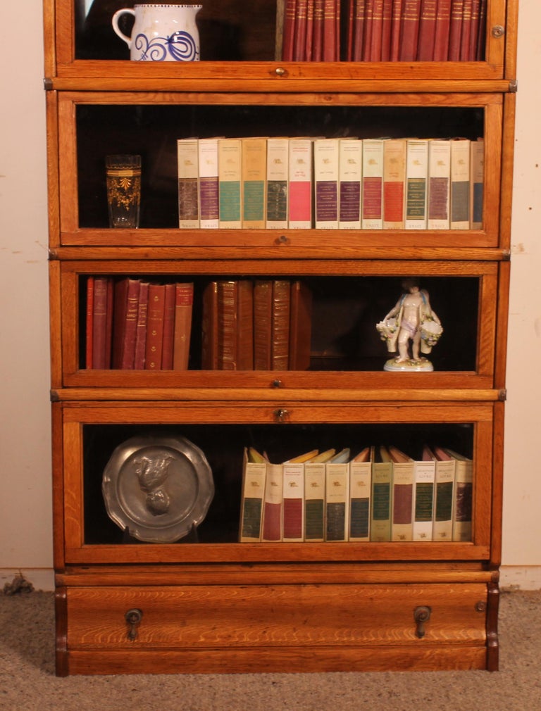 Globe Wernicke Bookcase in Oak of 5 Elements with Bar For Sale at 1stDibs