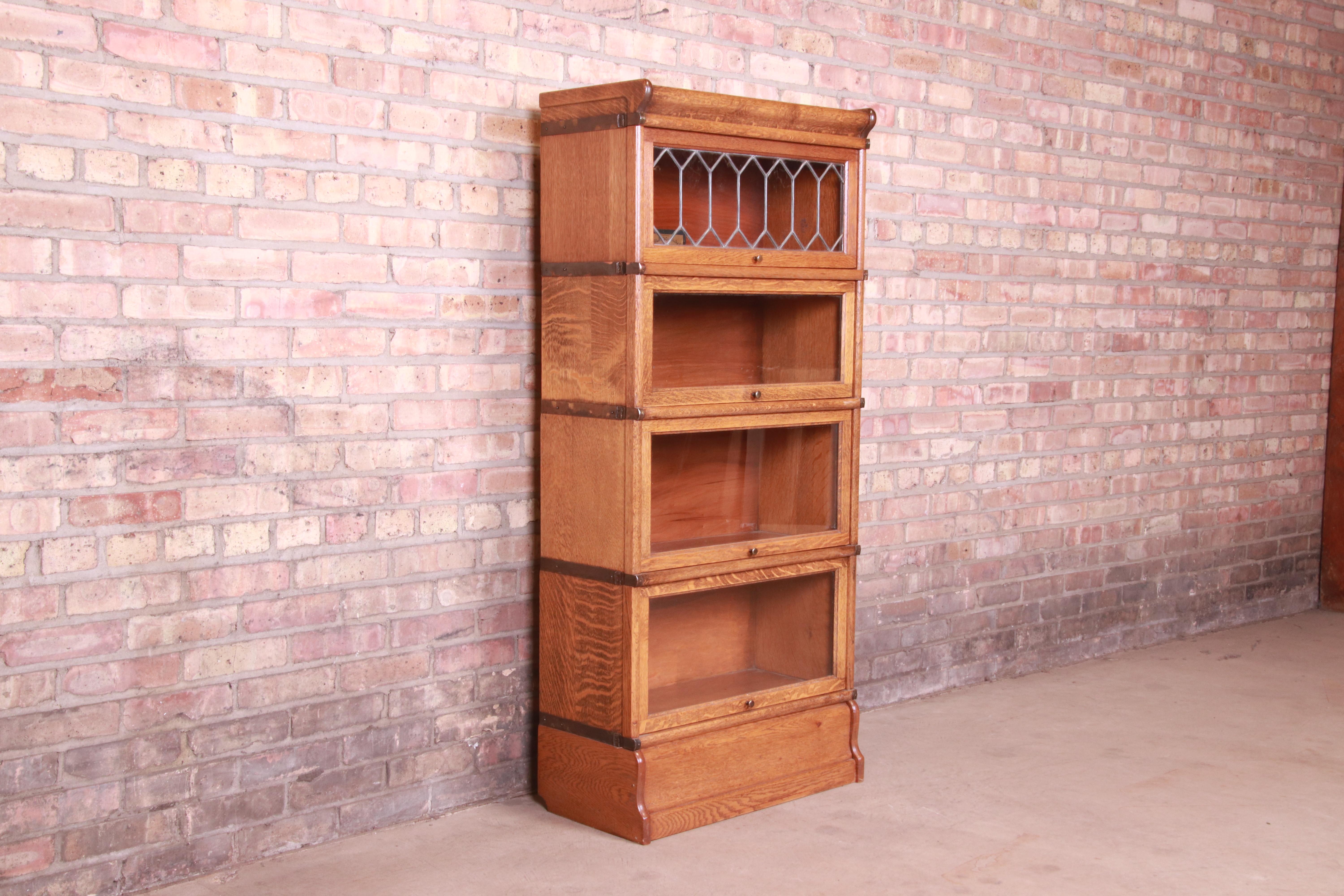 Globe Wernicke Four-Stack Barrister Bookcase with Leaded Glass, Circa 1900 In Good Condition In South Bend, IN