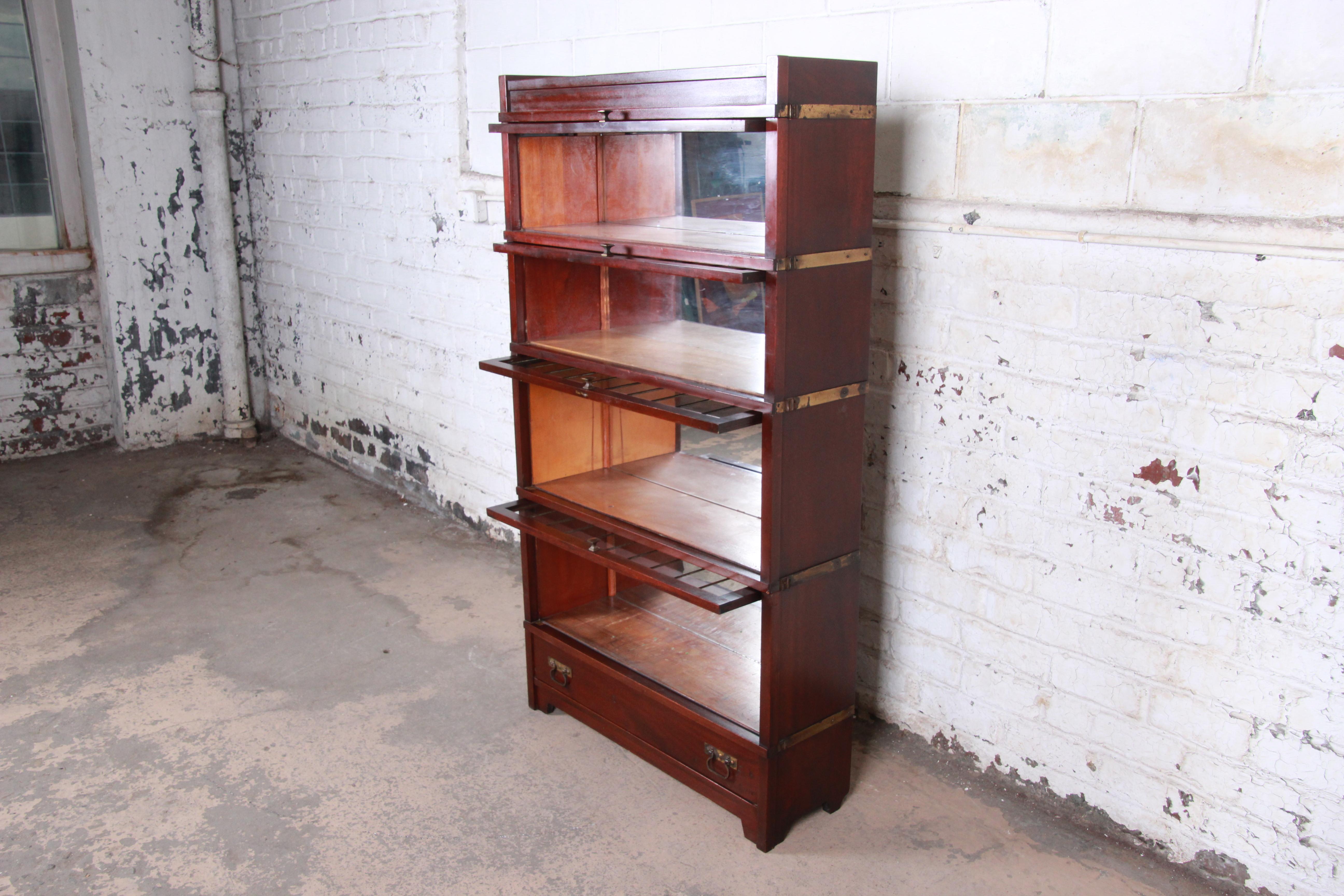 Globe Wernicke Four-Stack Barrister Bookcase with Leaded Glass Doors, circa 1920 In Good Condition In South Bend, IN