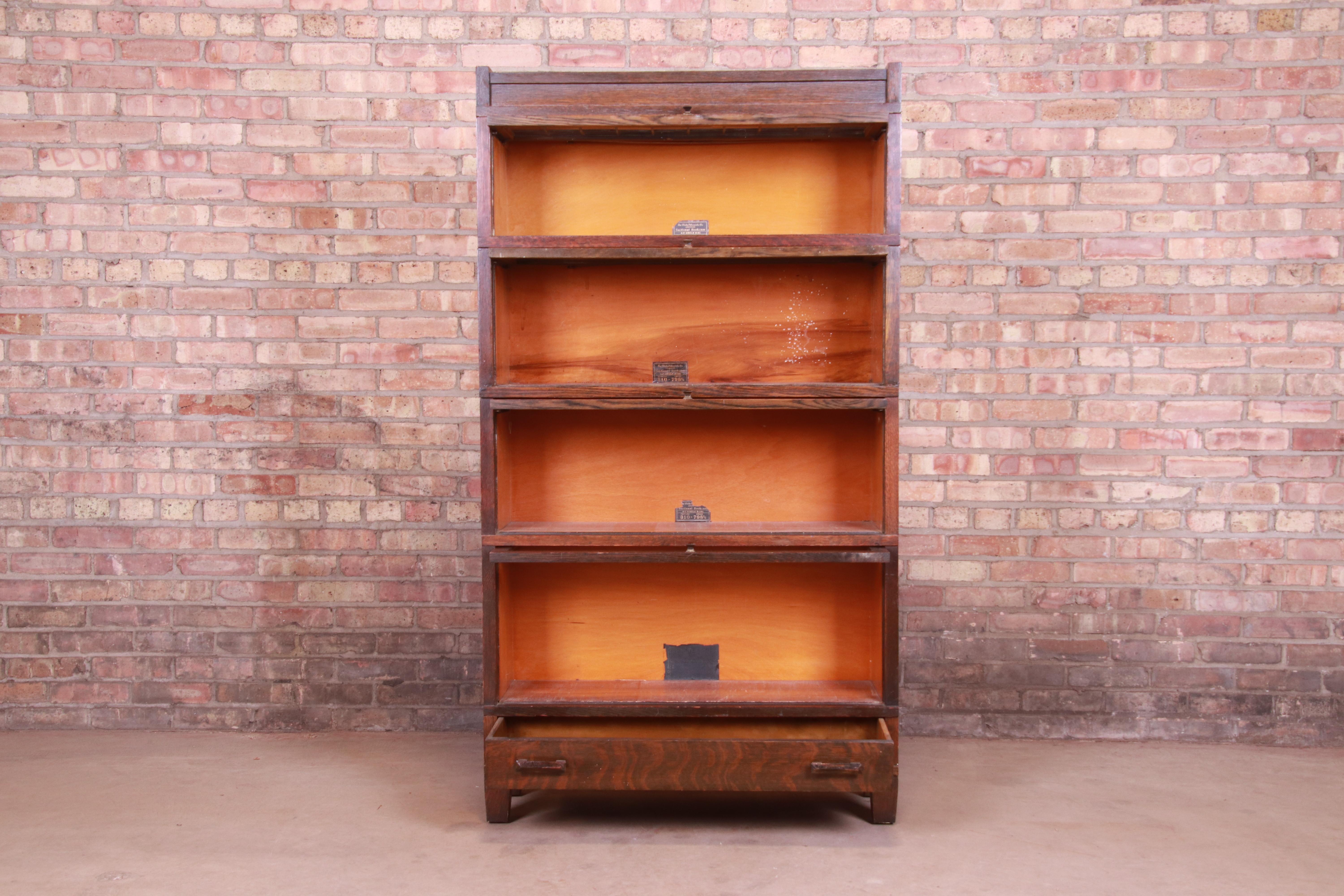 Early 20th Century Globe Wernicke Four-Stack Oak Barrister Bookcase with Leaded Glass, circa 1920s