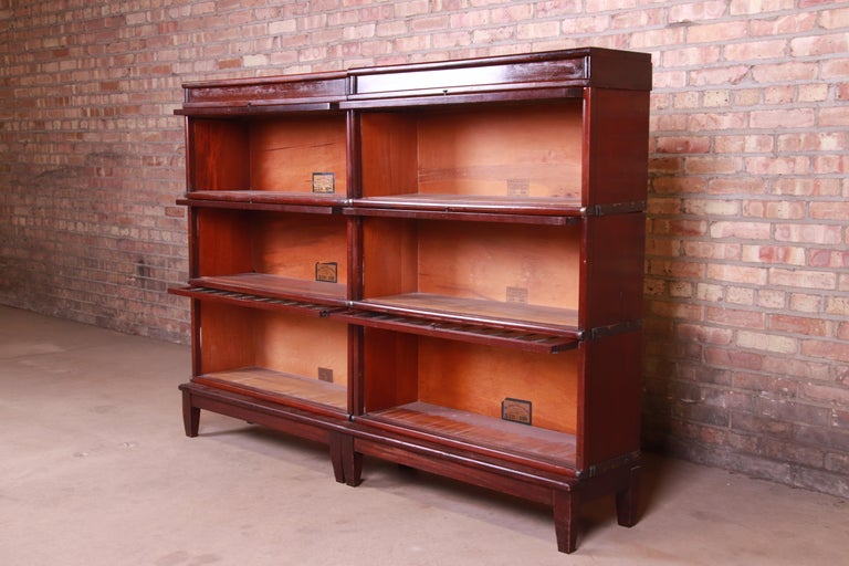 Globe Wernicke Mahogany Double Barrister Bookcase with Leaded Glass Doors, 1920s at 1stDibs