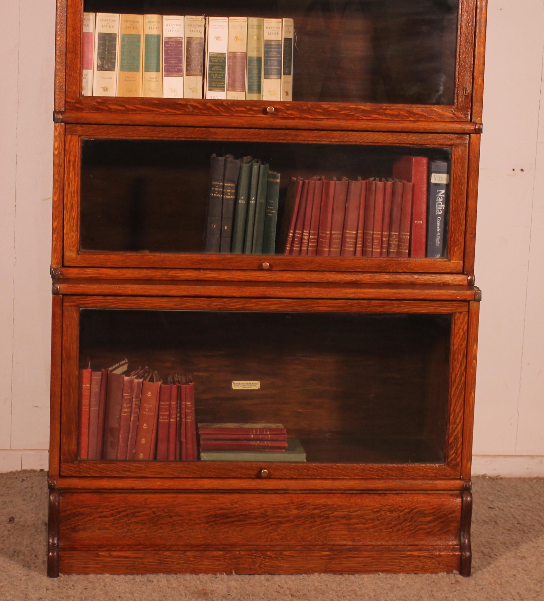 Globe Wernicke Oak Bookcase Of 5 Elements With A Advanced Lower Part For Sale 1