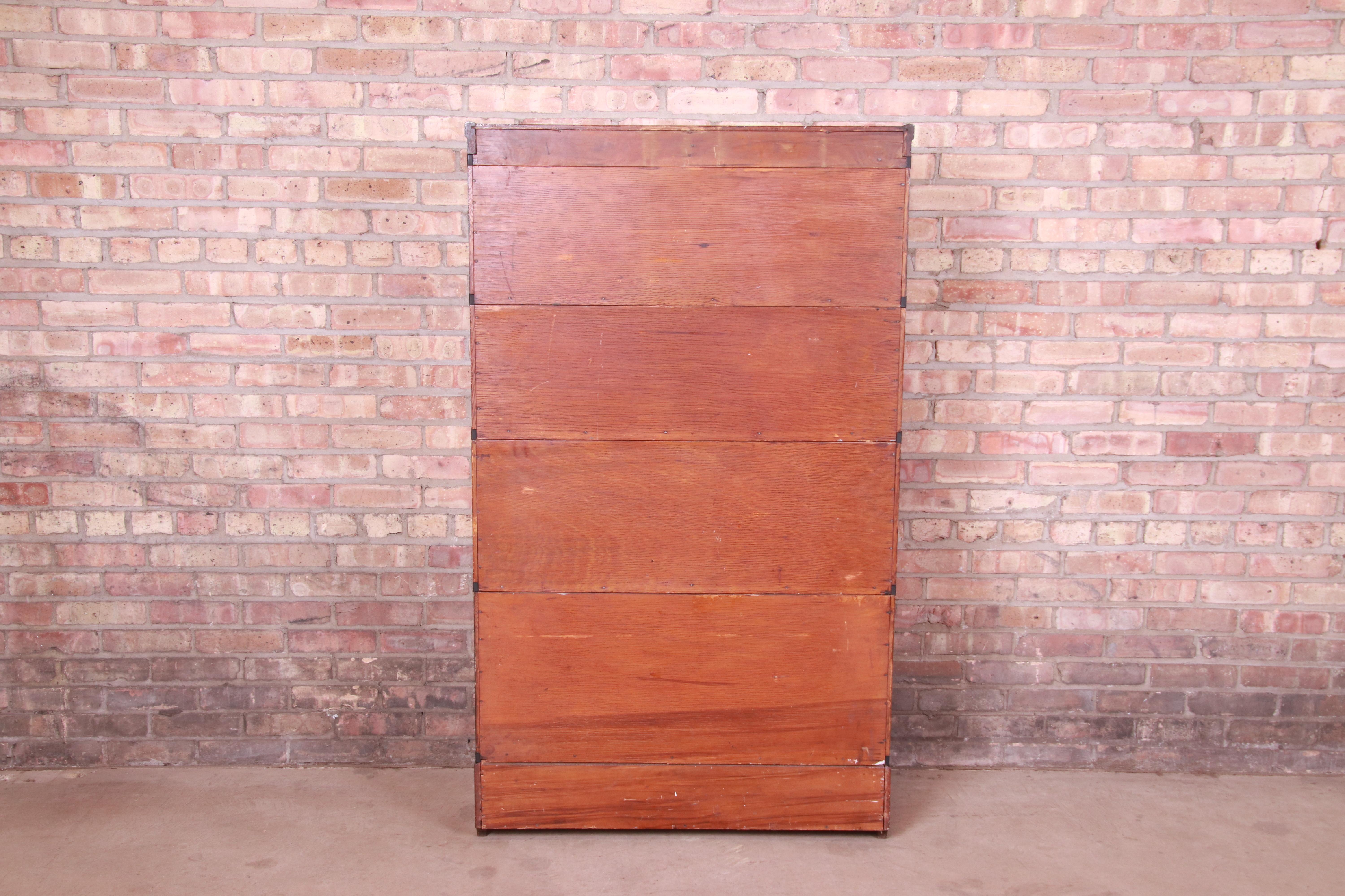 Globe Wernicke Oak Four-Stack Barrister Bookcase with Leaded Glass, circa 1900 10