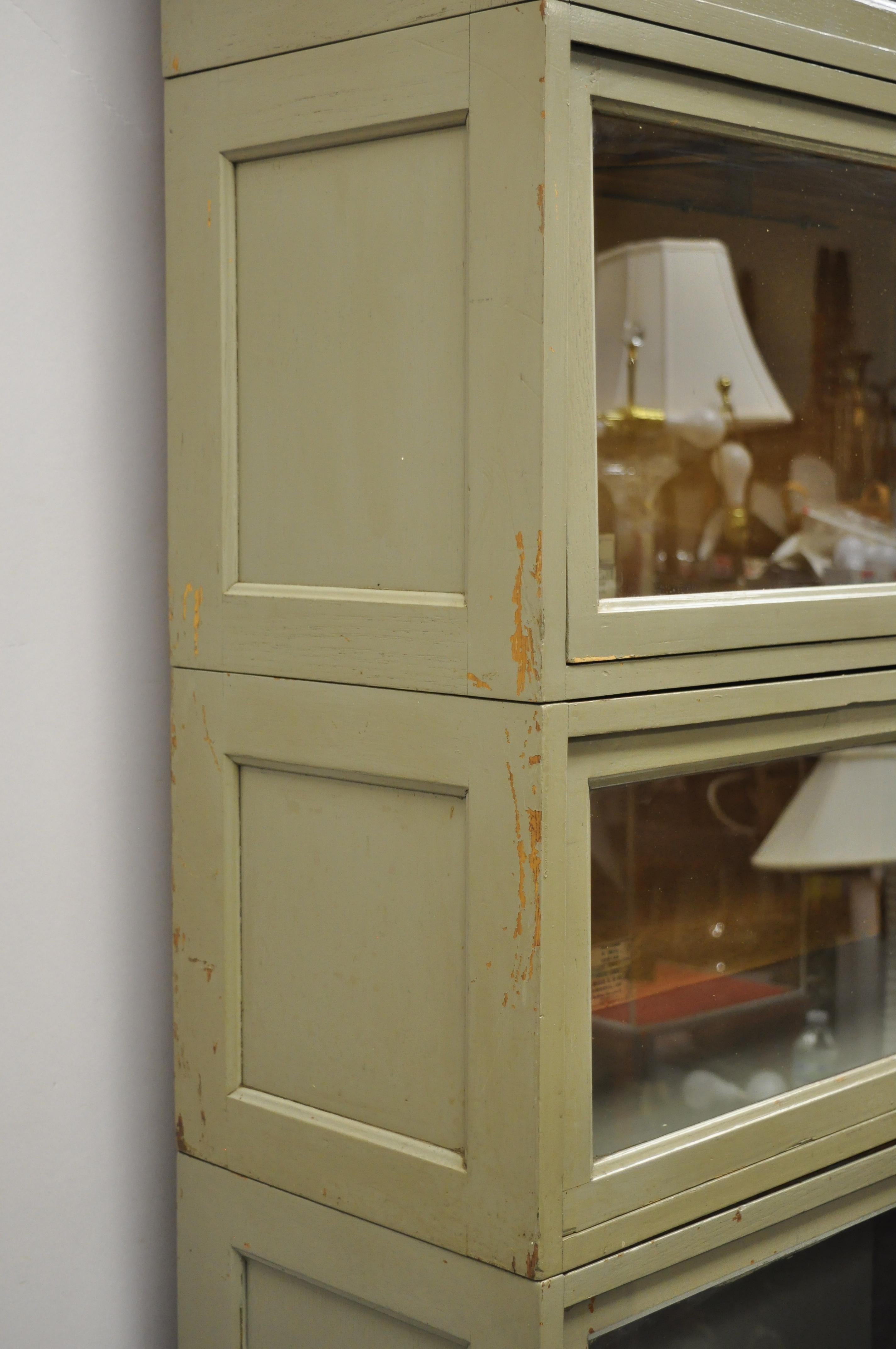 Globe Wernicke Oak Panel Green 5 Section Stacking Lawyer's Barrister Bookcase In Good Condition In Philadelphia, PA