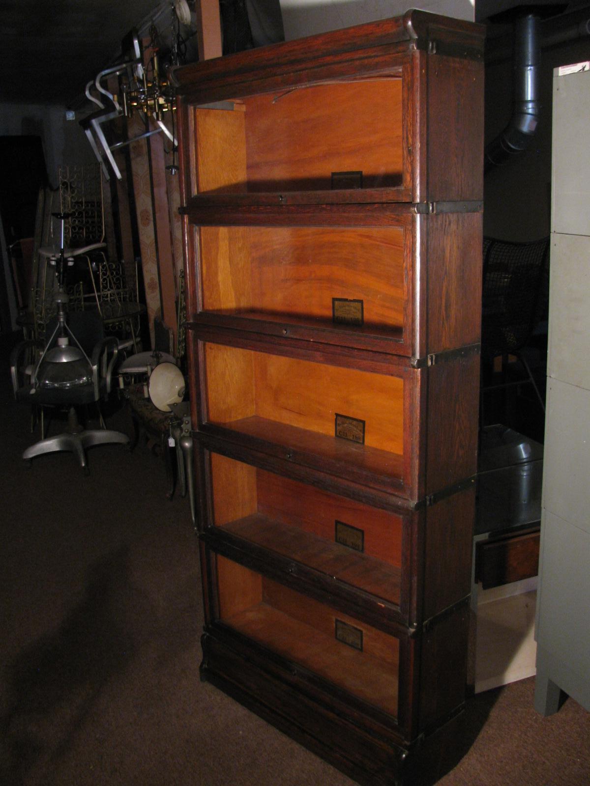 Arts and Crafts Globe Wernicke Oak Stacking Barrister Bookcase 7 Sections