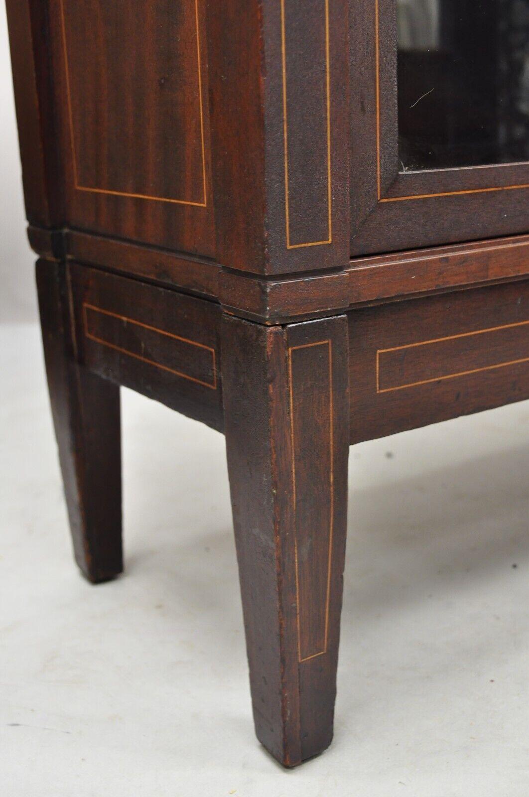 20th Century Globe Wernicke Sheraton Mahogany 2 Section Stacking Barrister Lawyers Bookcase