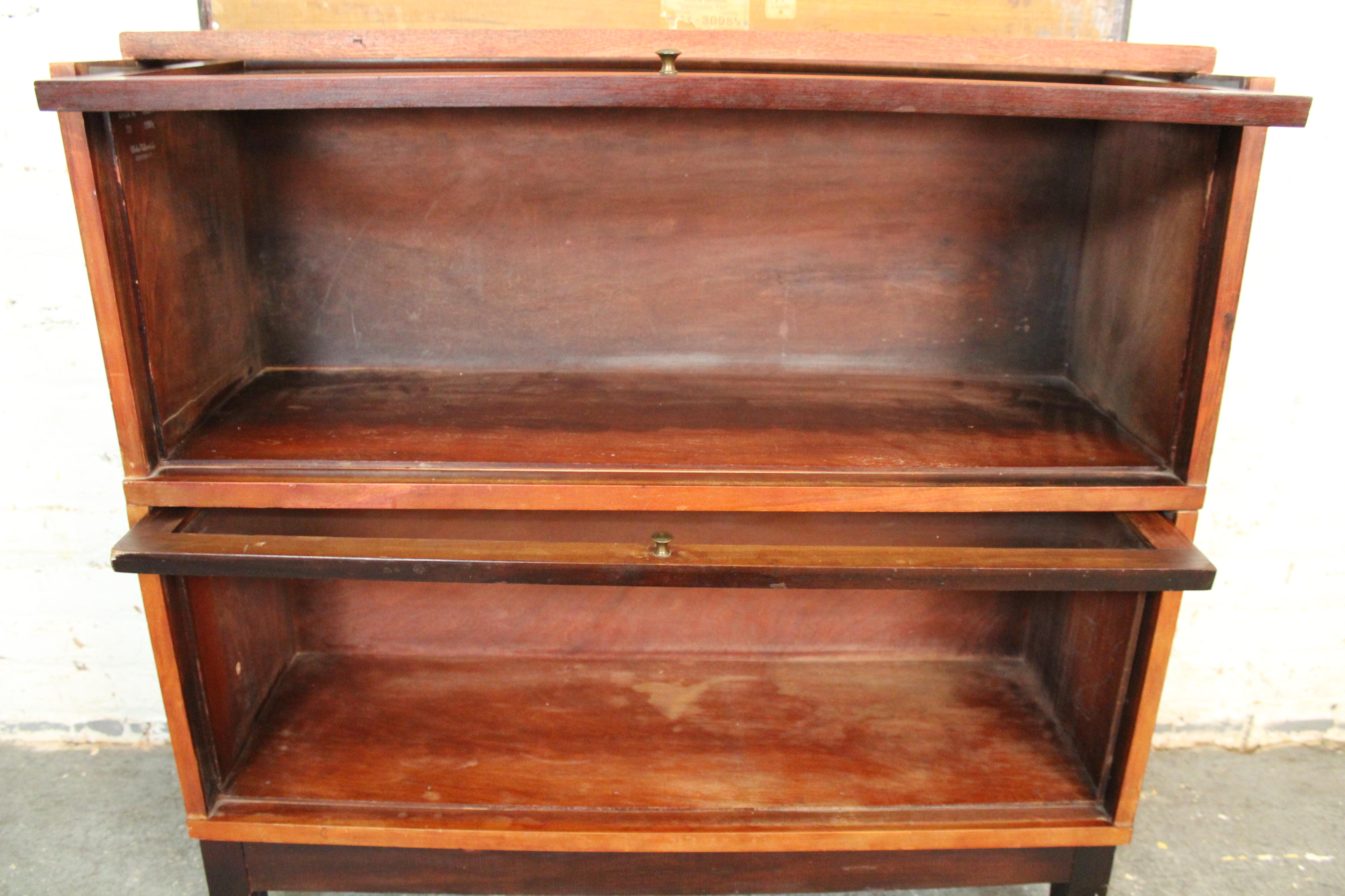 Globe Wernicke Stack Barrister In Fair Condition For Sale In Brooklyn, NY
