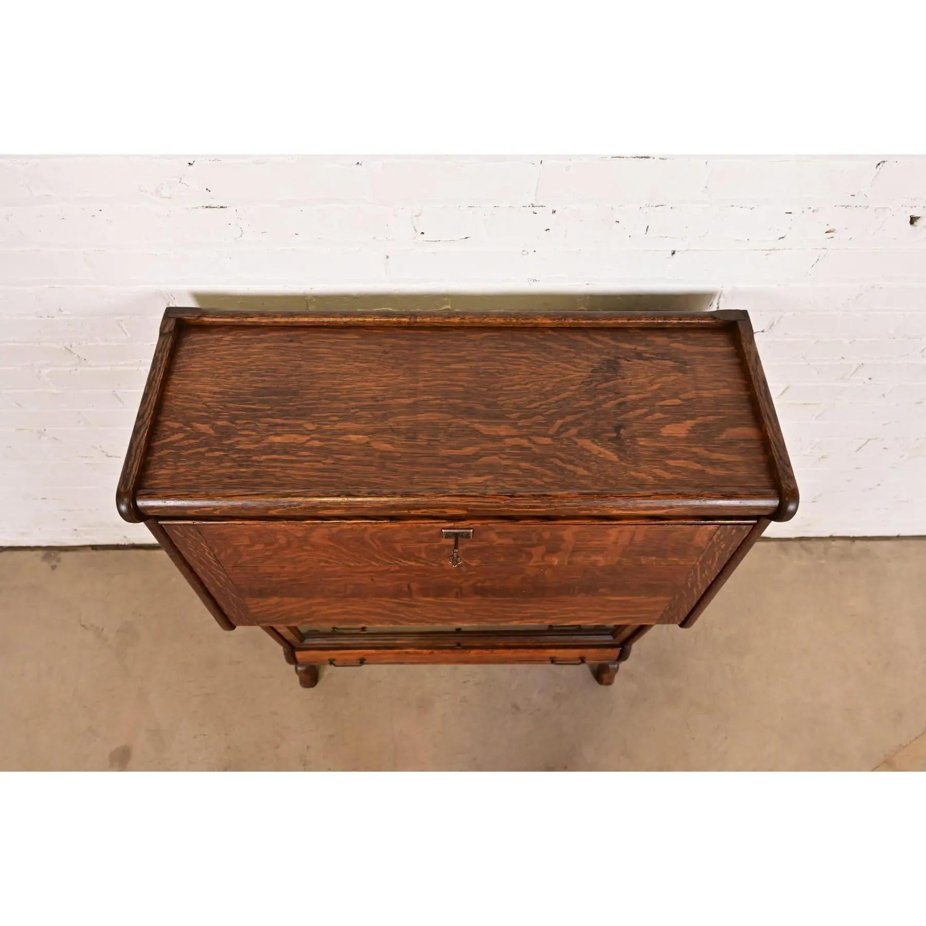 Globe Wernicke Stile antico Mission Arts & Crafts in quercia Scrivania a ribalta in vendita 5